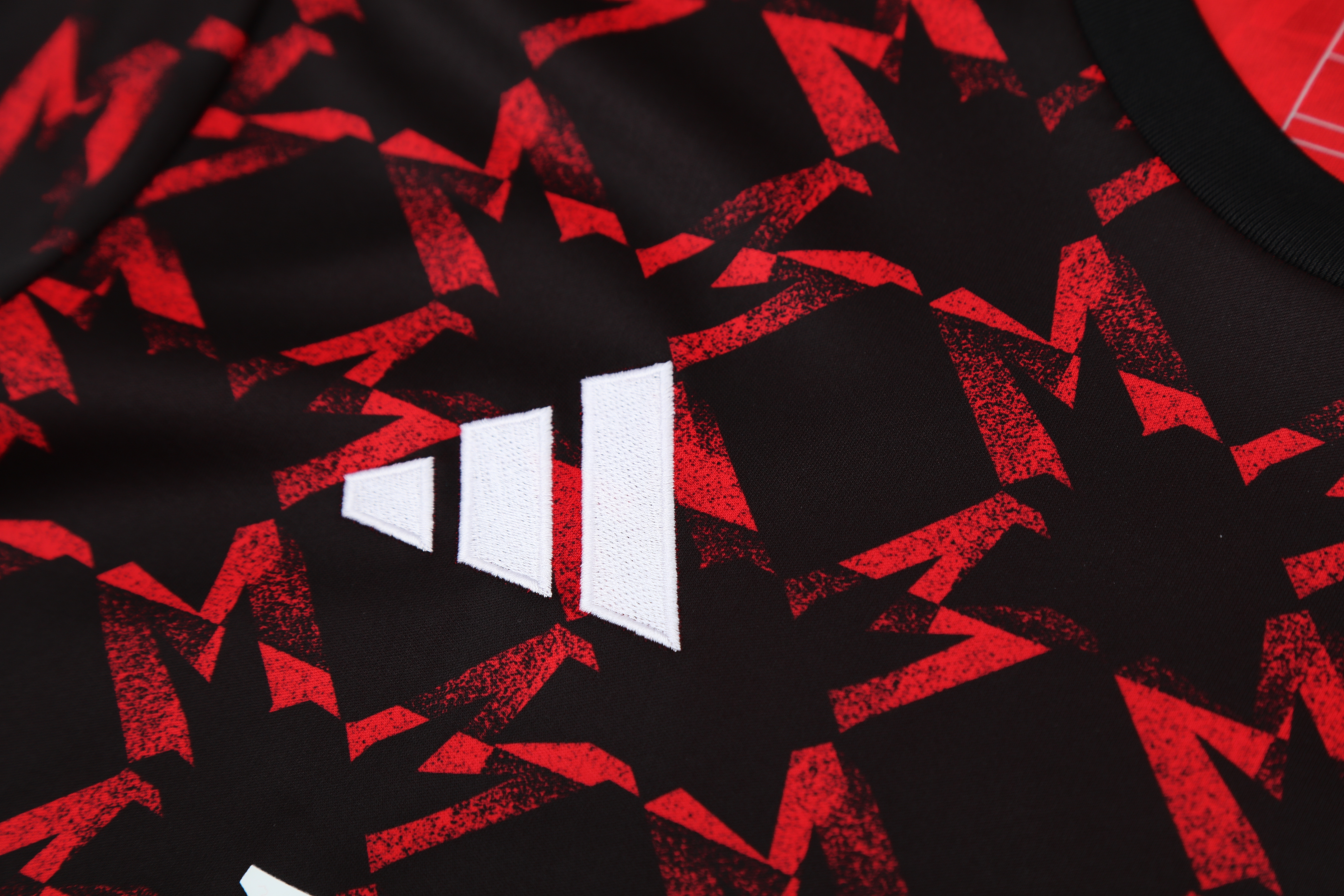 Manchester United Training Jersey 2024/25  MEN26005