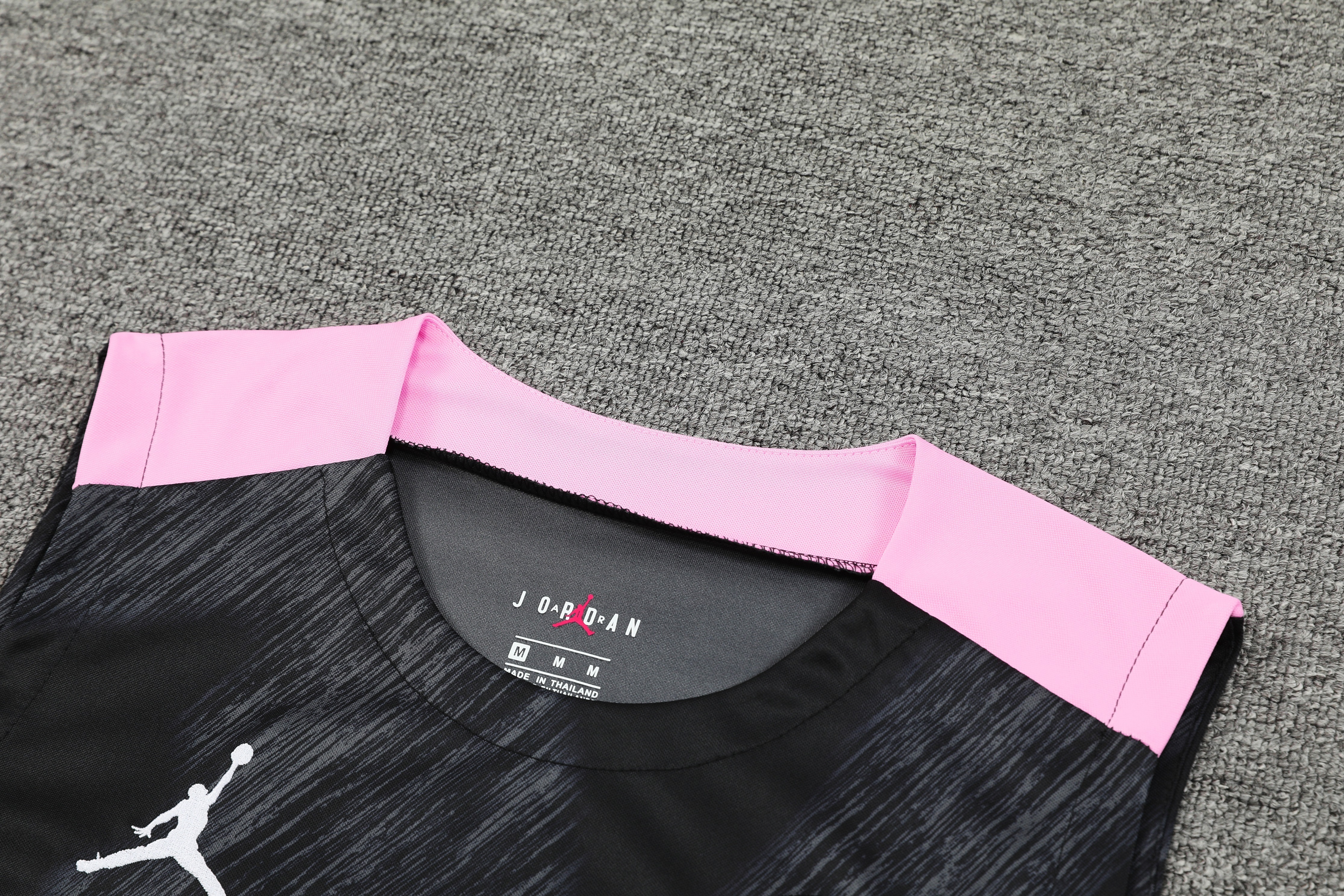 Paris Saint-Germain Training Jersey 2024/25  MEN26017