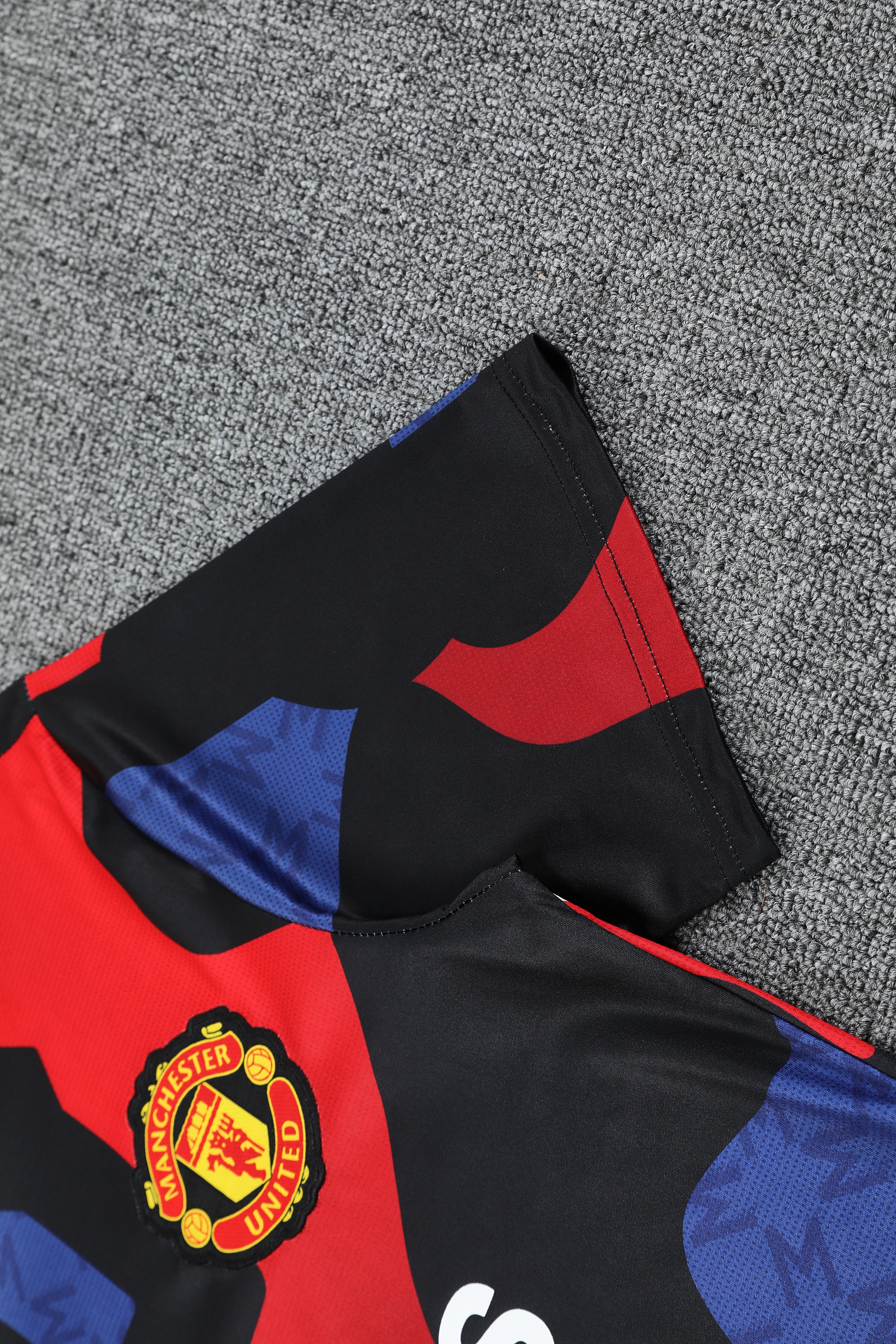 Manchester United Training Jersey 2025/26  MEN26040