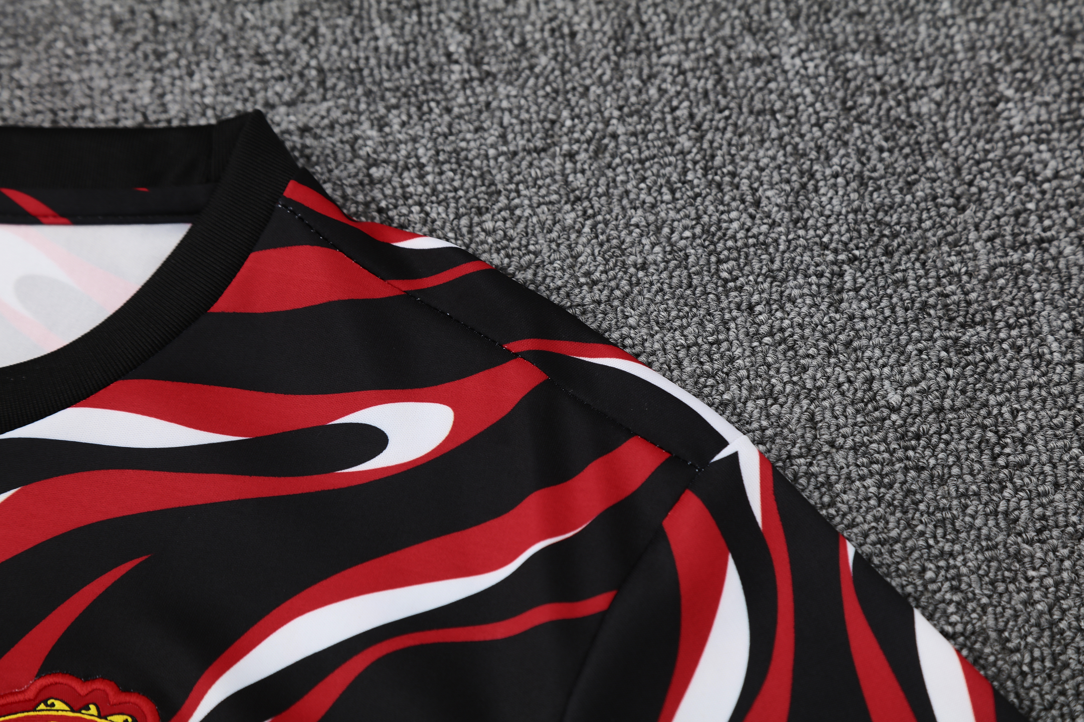 Manchester United Training Jersey 2025/26  MEN26041