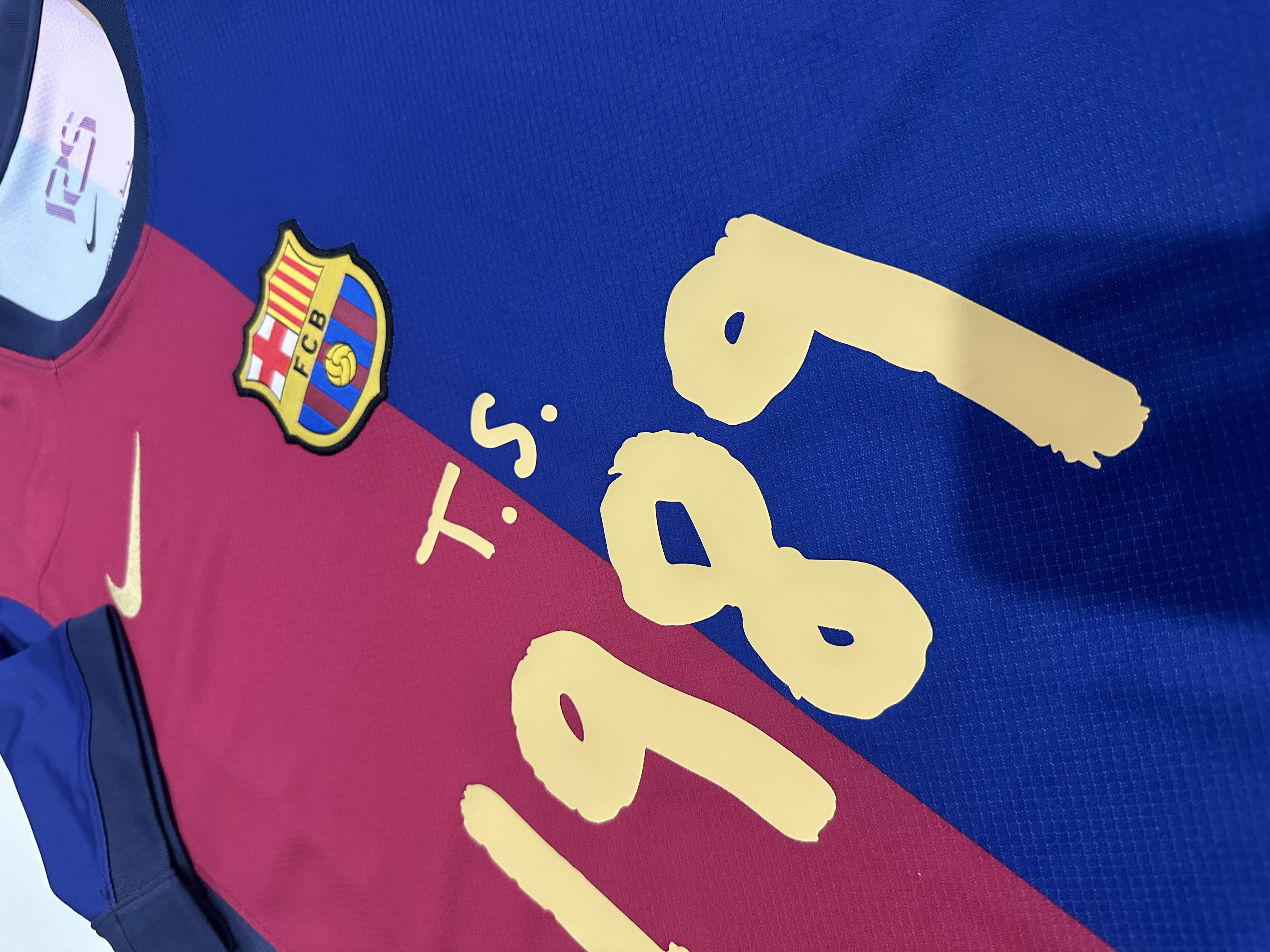 Barcelona  Home Jersey 1989 ad