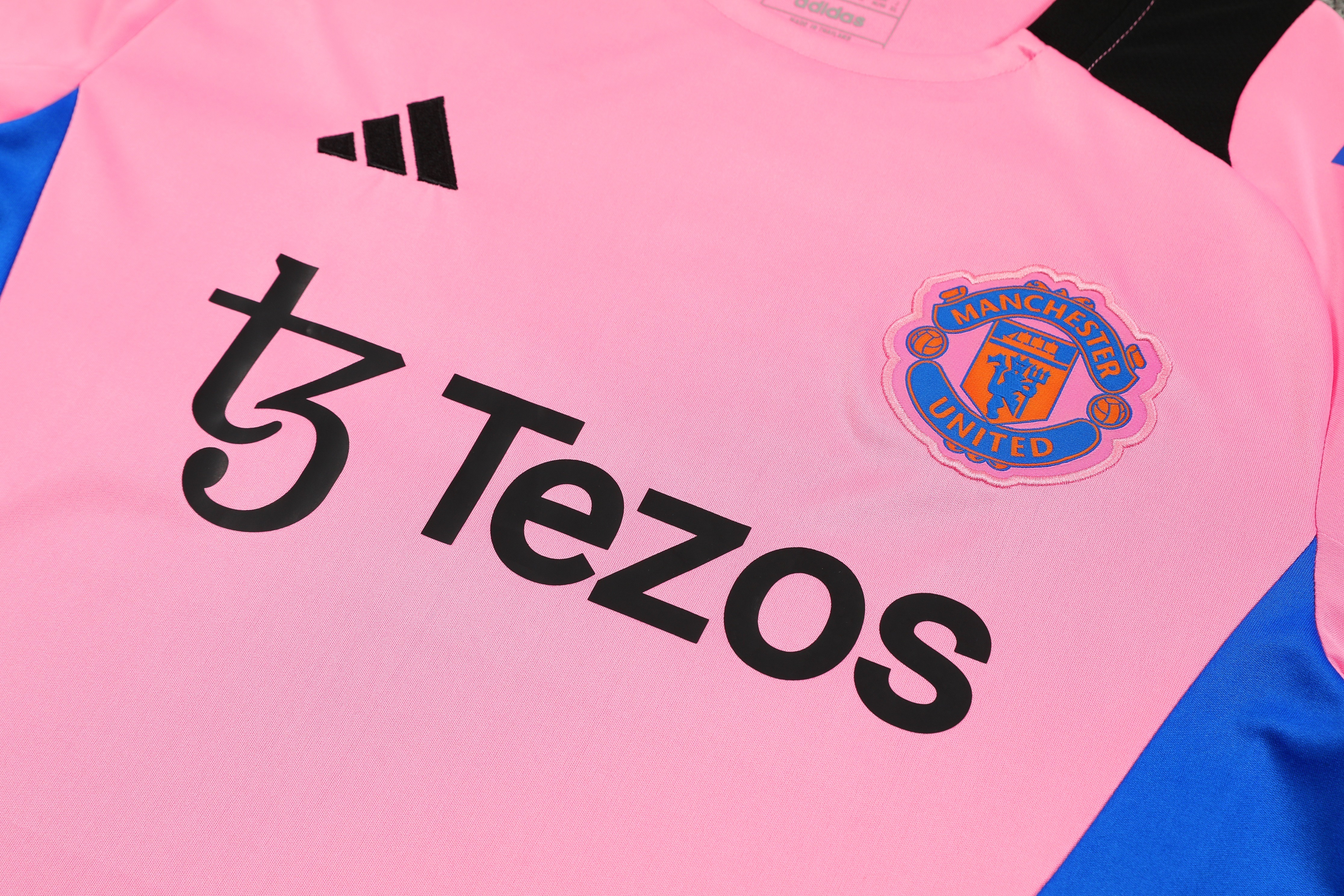 Manchester United Training Jersey 2024/25  MEN26073