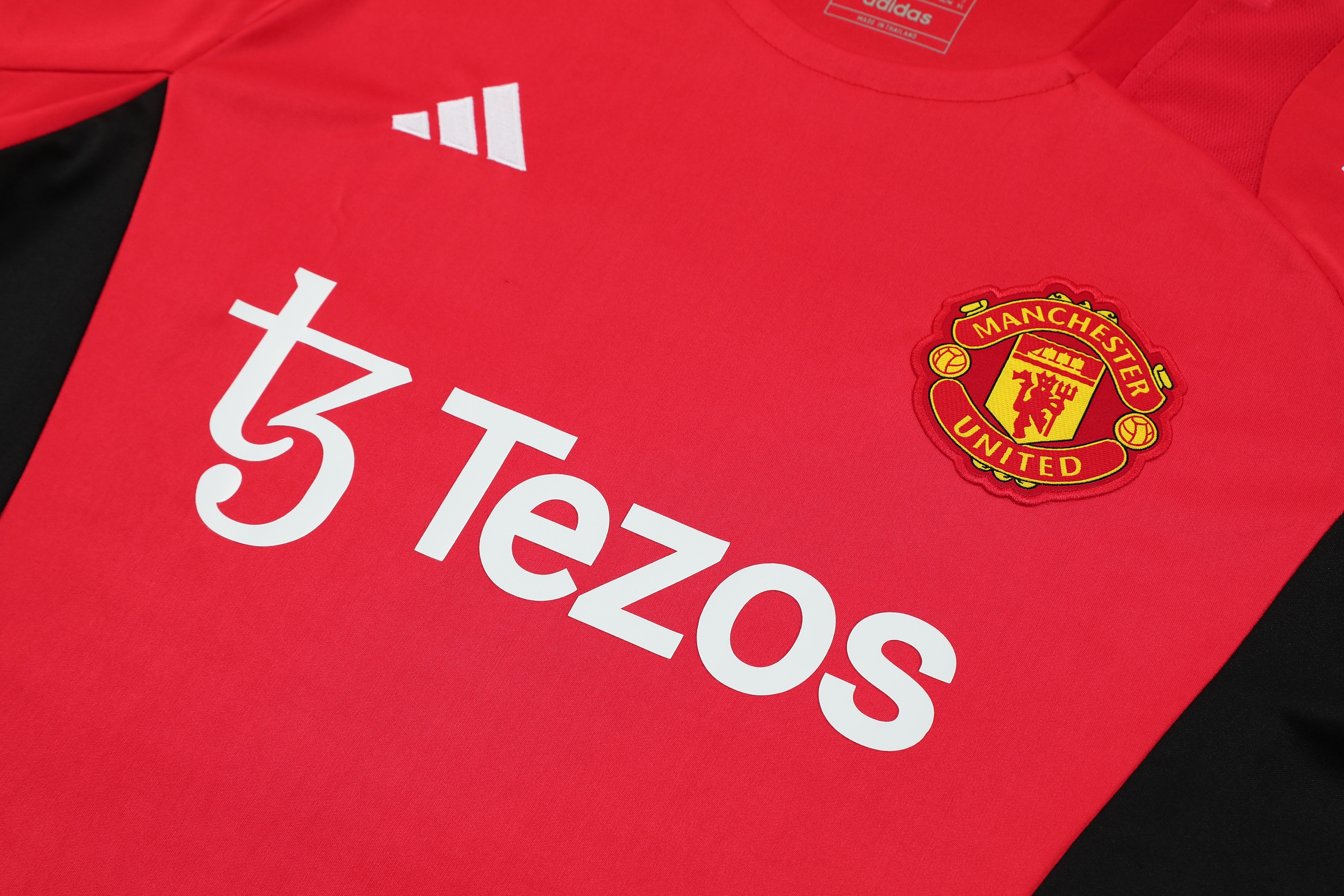 Manchester United Training Jersey 2024/25  MEN26071
