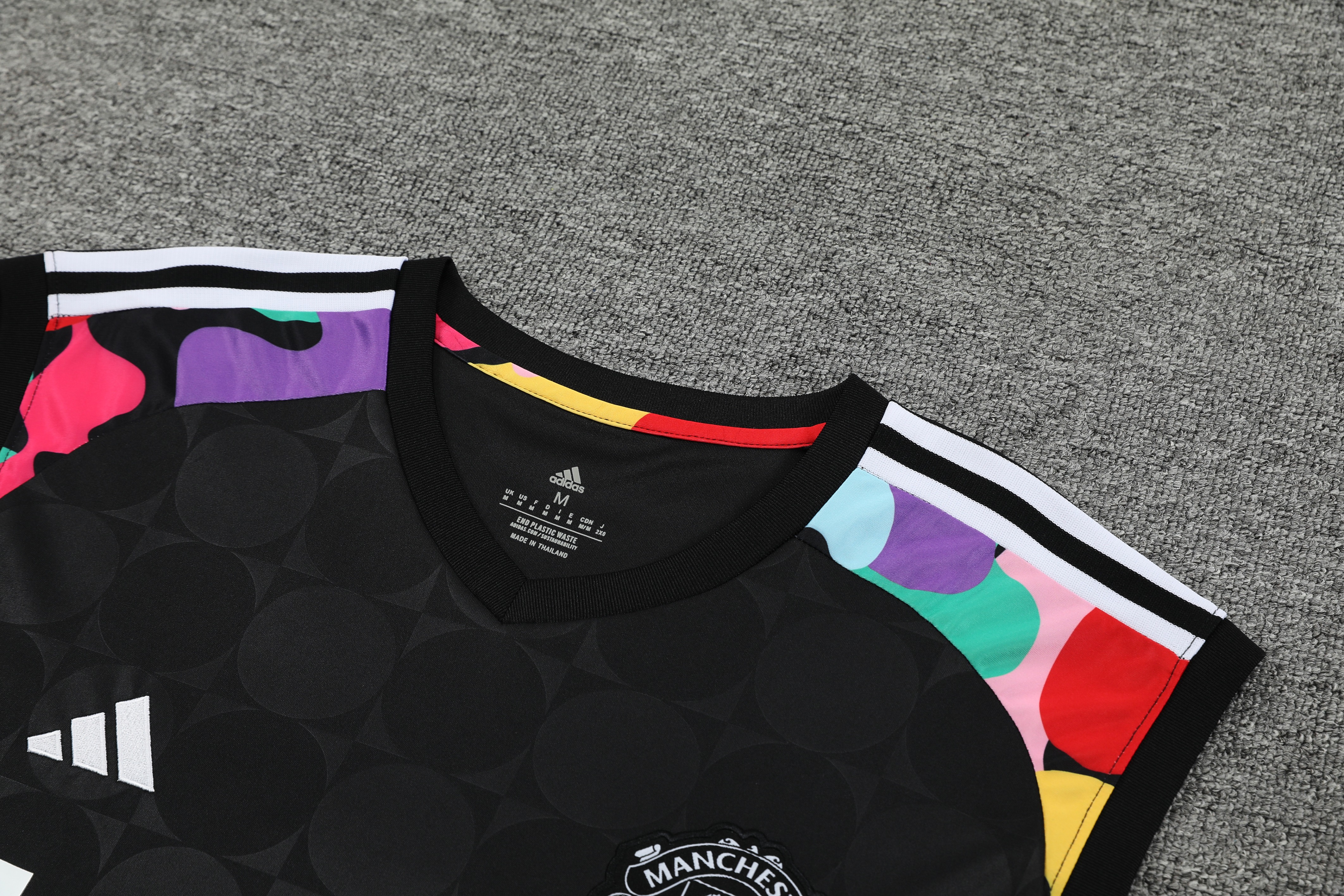 Manchester United Training Jersey 2024/25  MEN26076