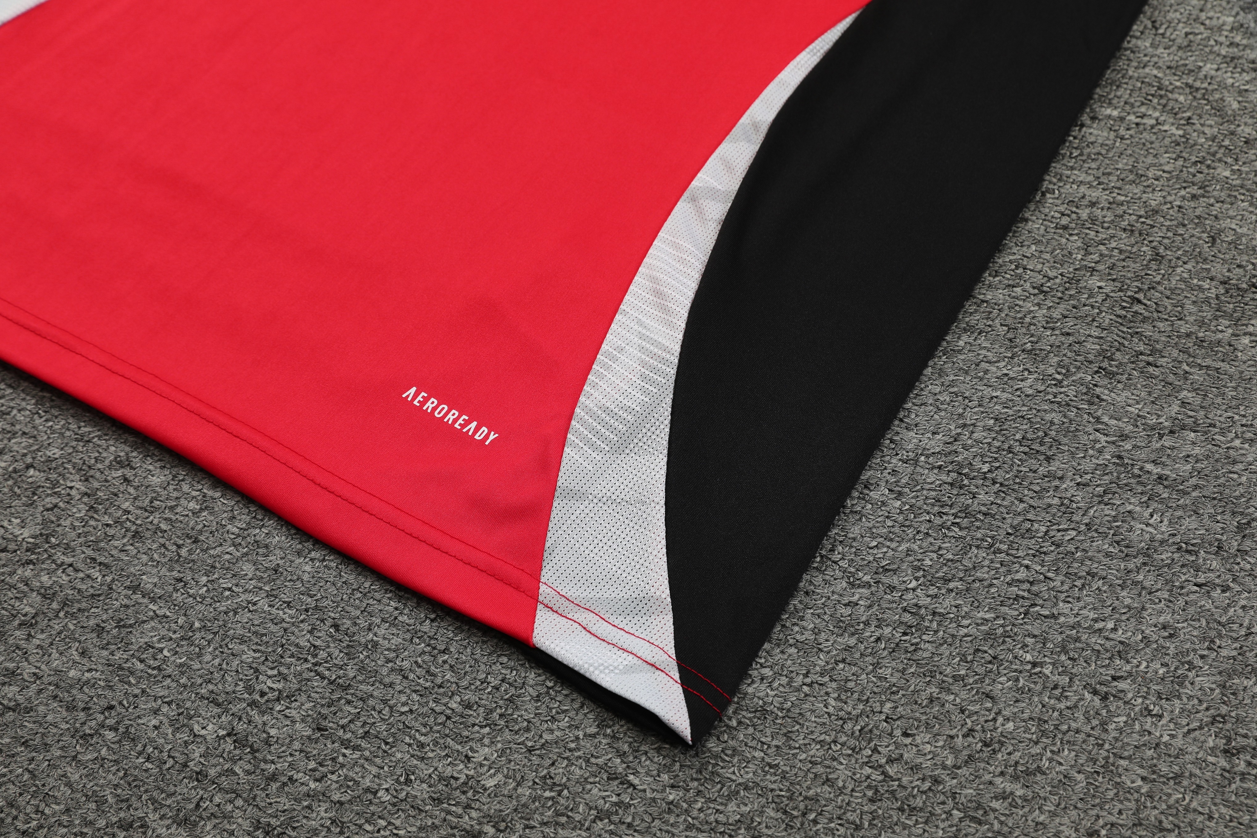 Manchester United Training Jersey 2024/25  MEN26072