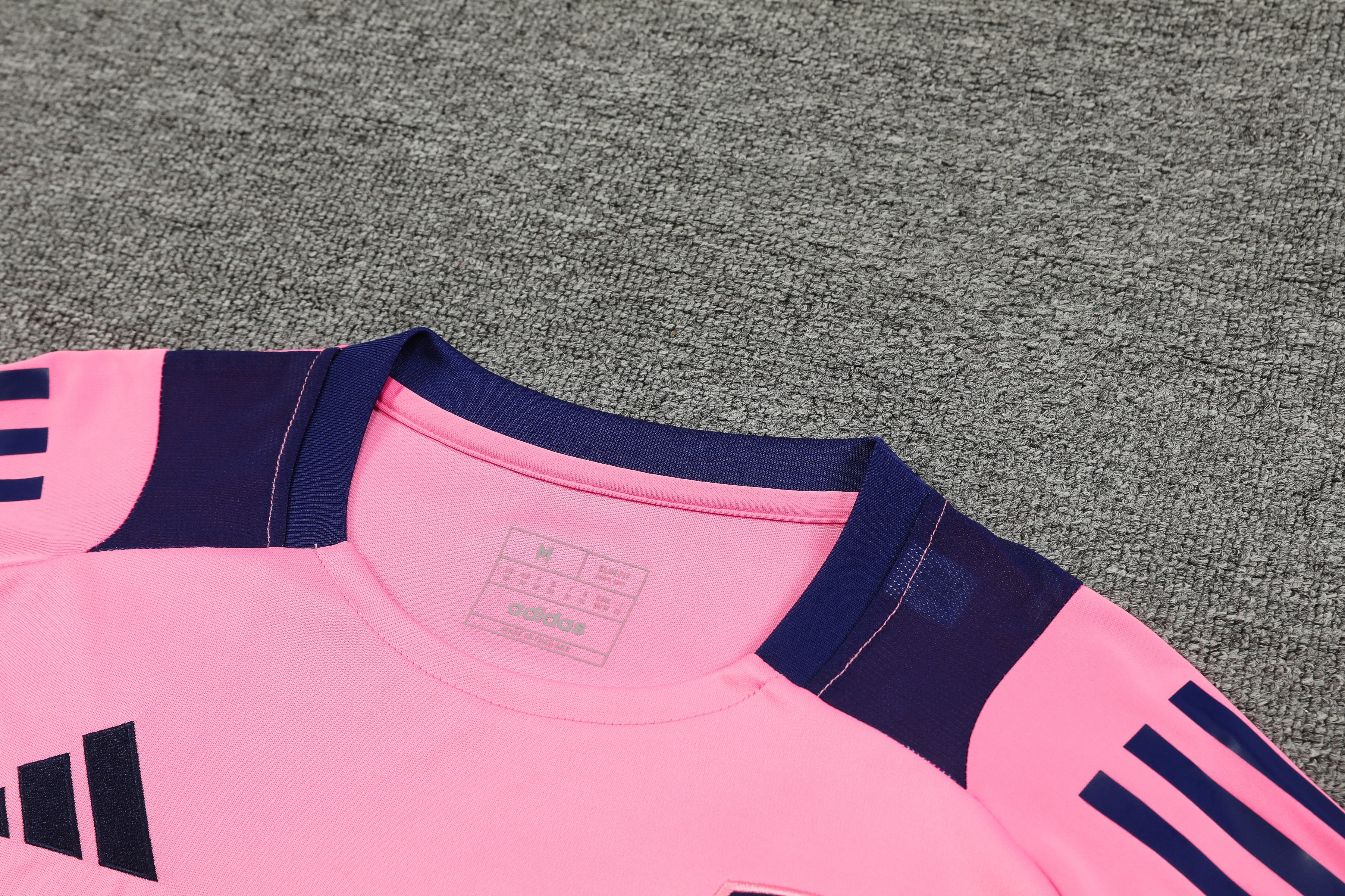 Arsenal  Training Jersey 2024/25  MEN26047