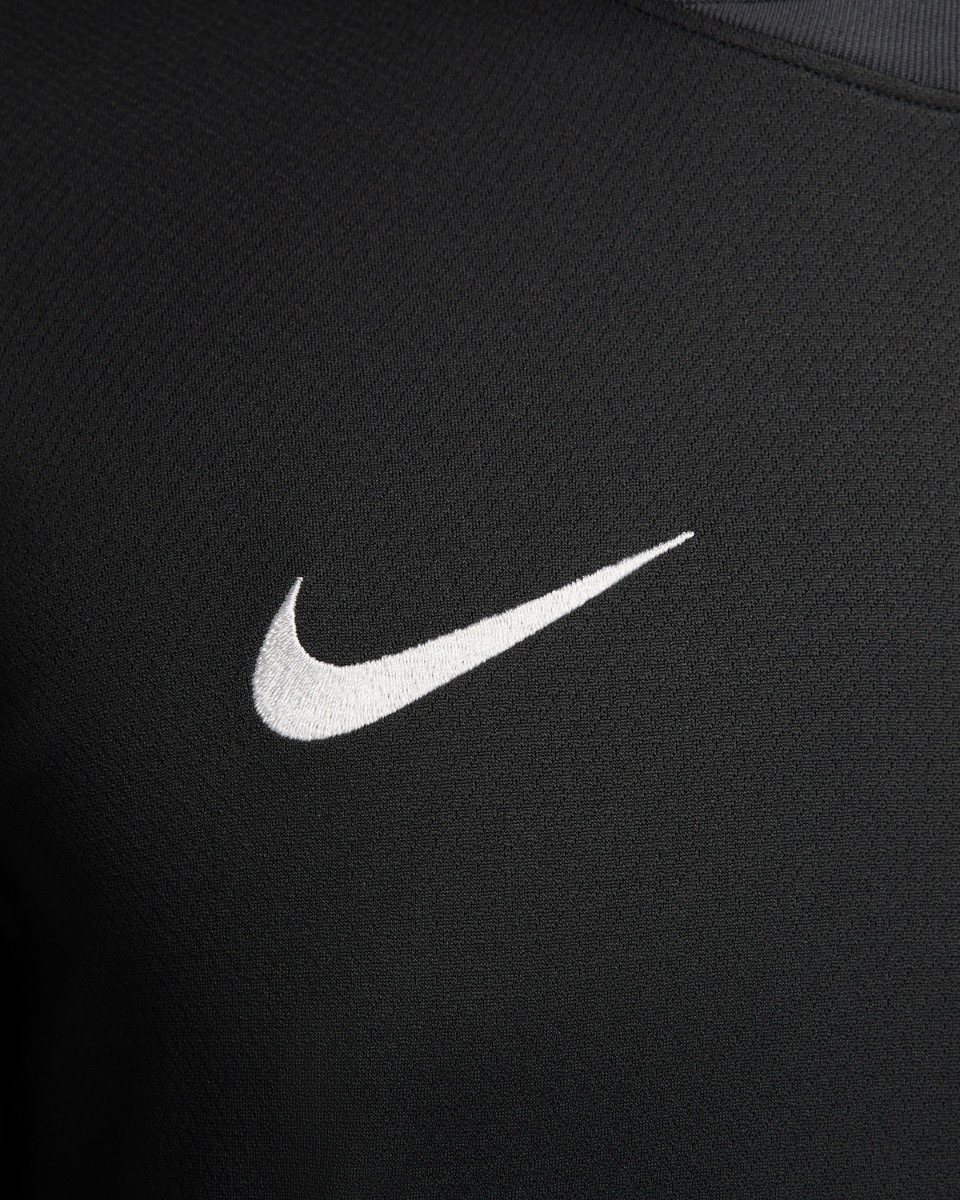 Liverpool Away jersey  2024/25 - CHAMPIONS 24/25 & Gold Trophy & Insignia