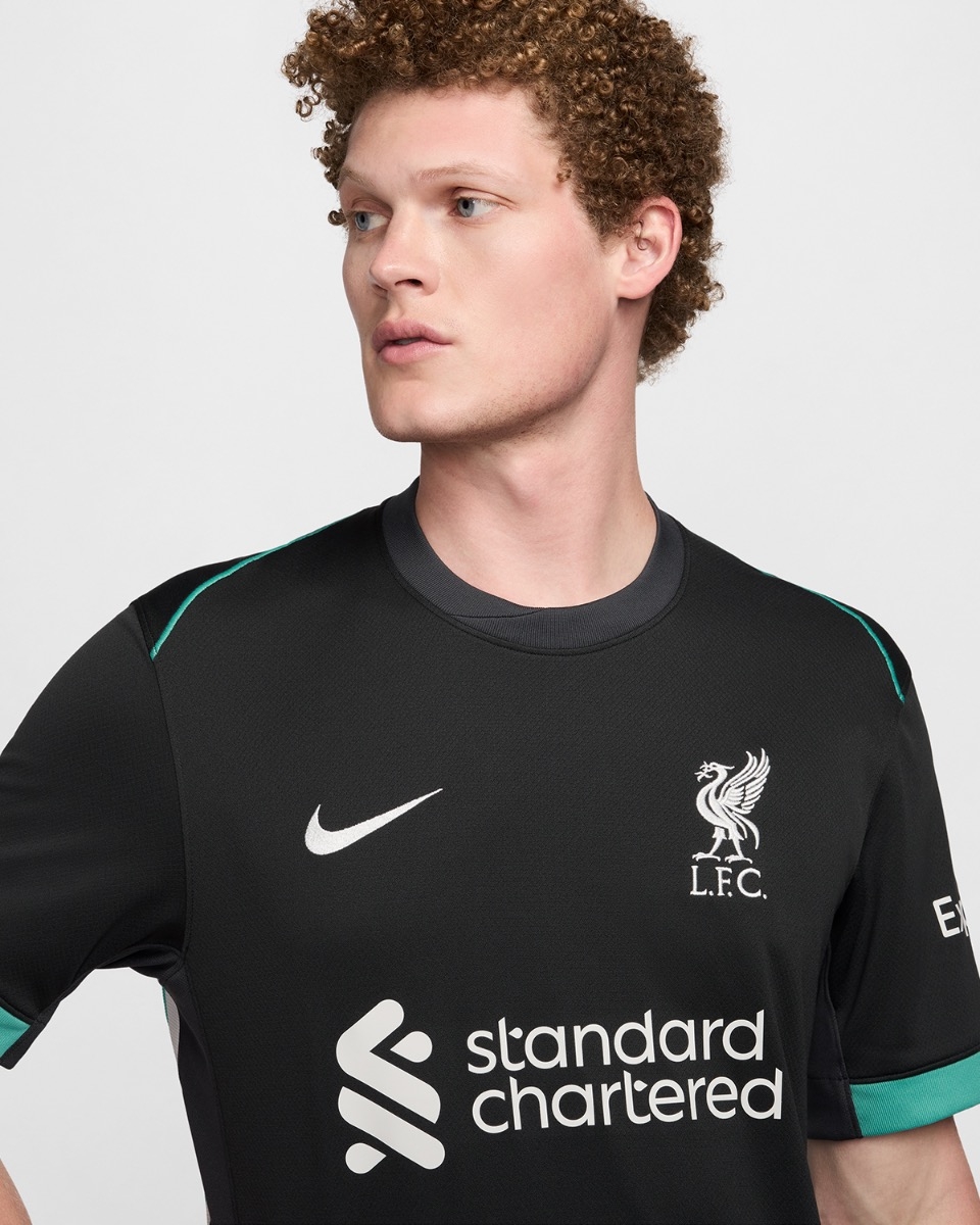 Liverpool Away jersey  2024/25 - CHAMPIONS 24/25 & Gold Trophy & Insignia