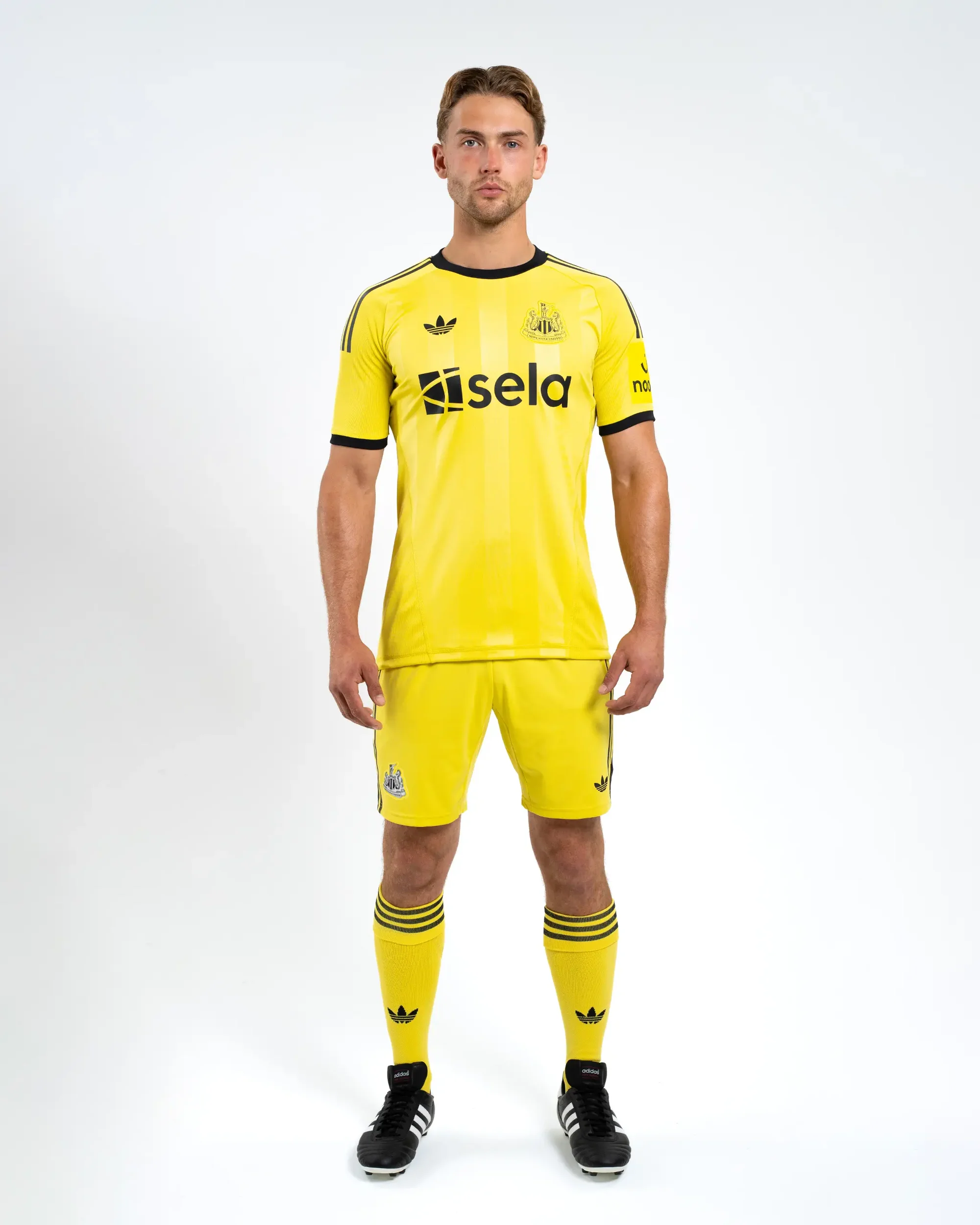 Newcastle United Goalkeeper Jersey 2025/26 yellow