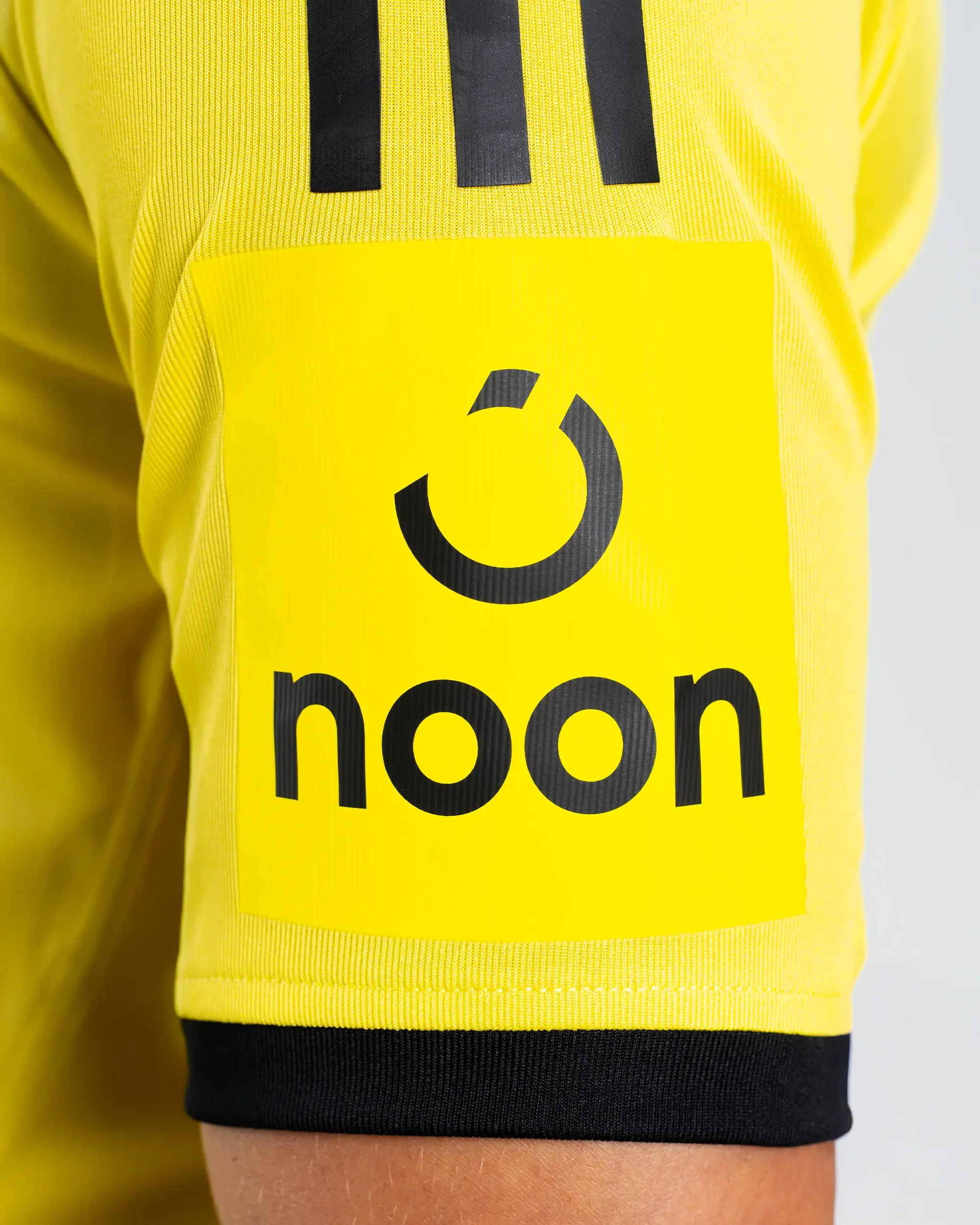 Newcastle United Goalkeeper Jersey 2025/26 yellow