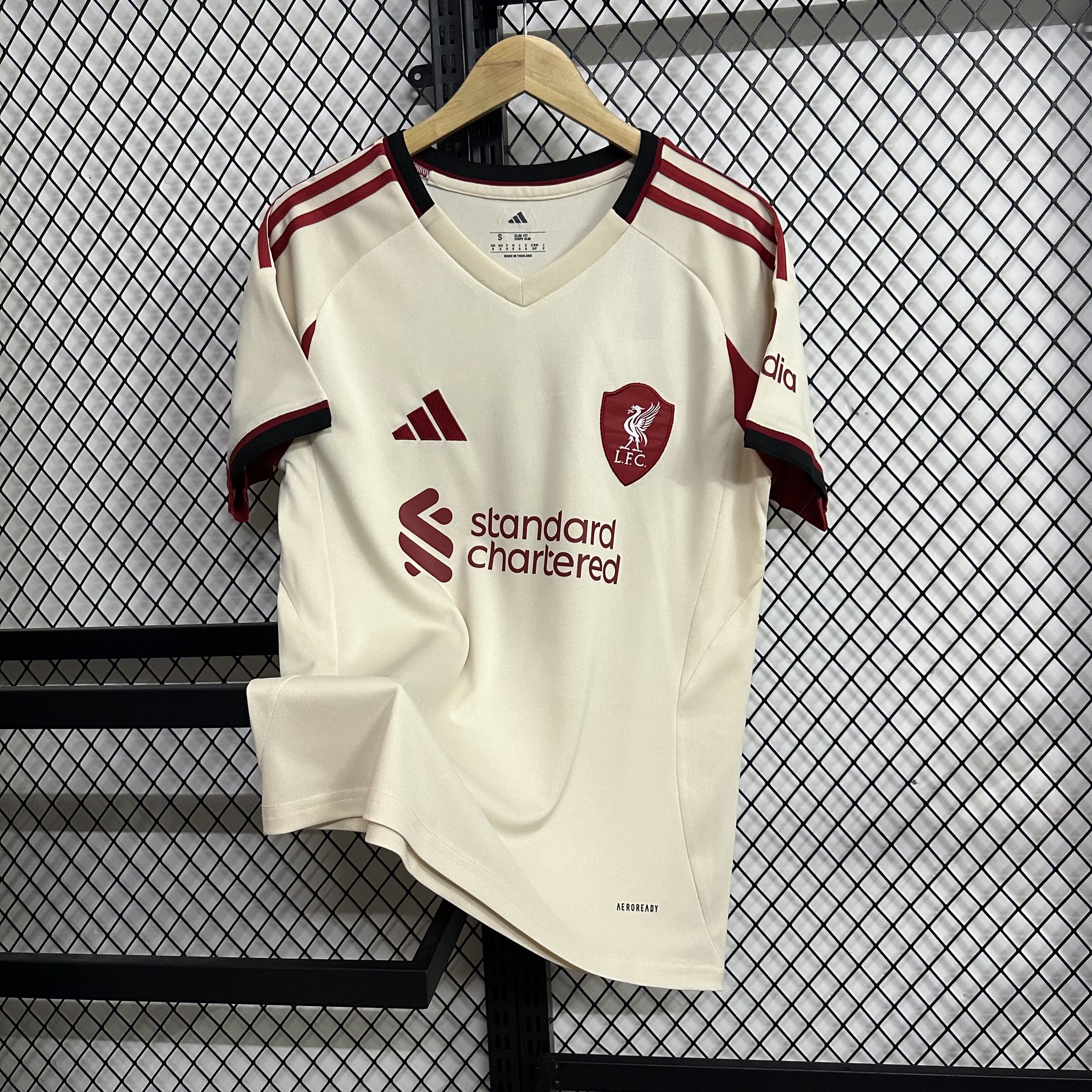 Liverpool Away  jersey 2025/26