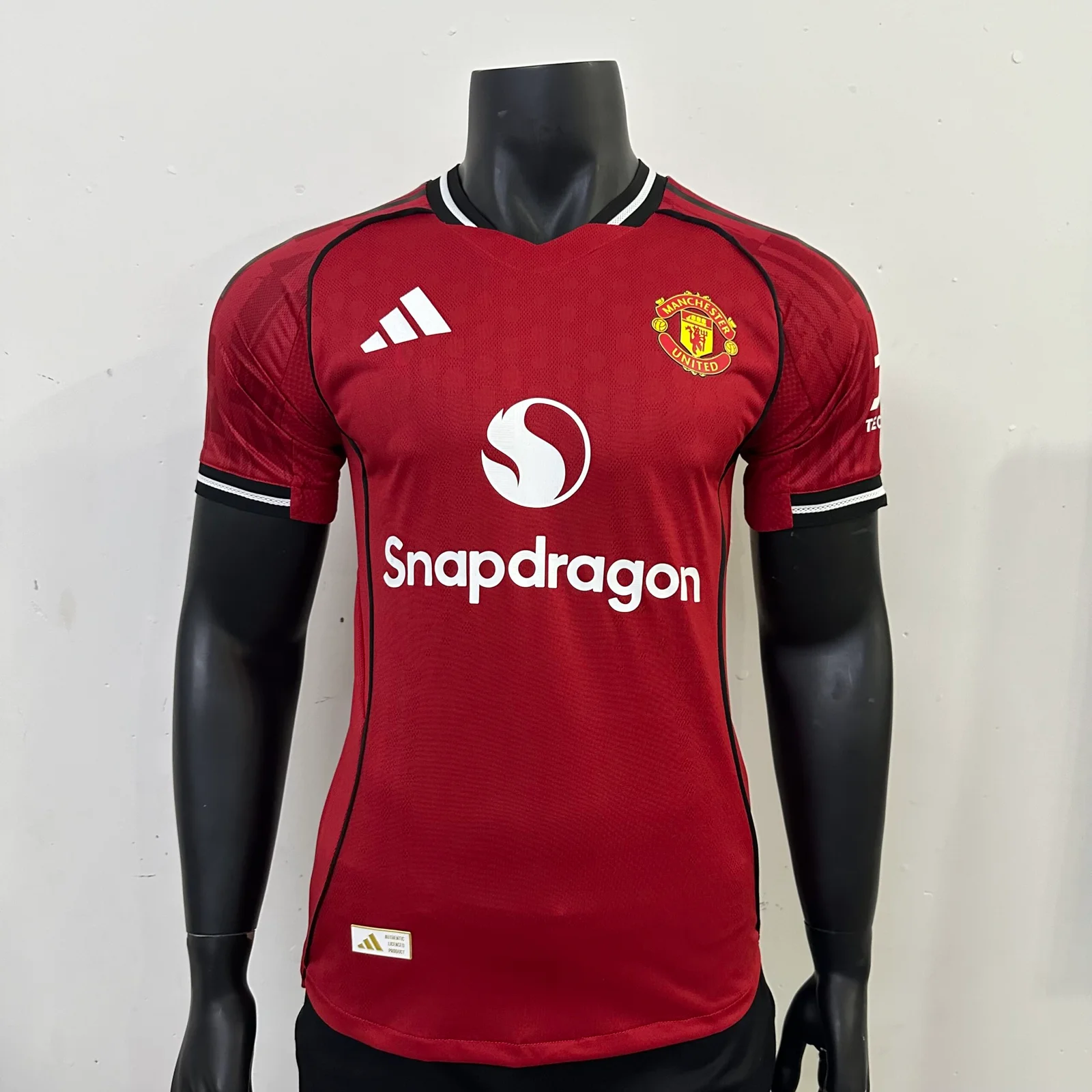 Manchester United Home Jersey Player Version 2025/26