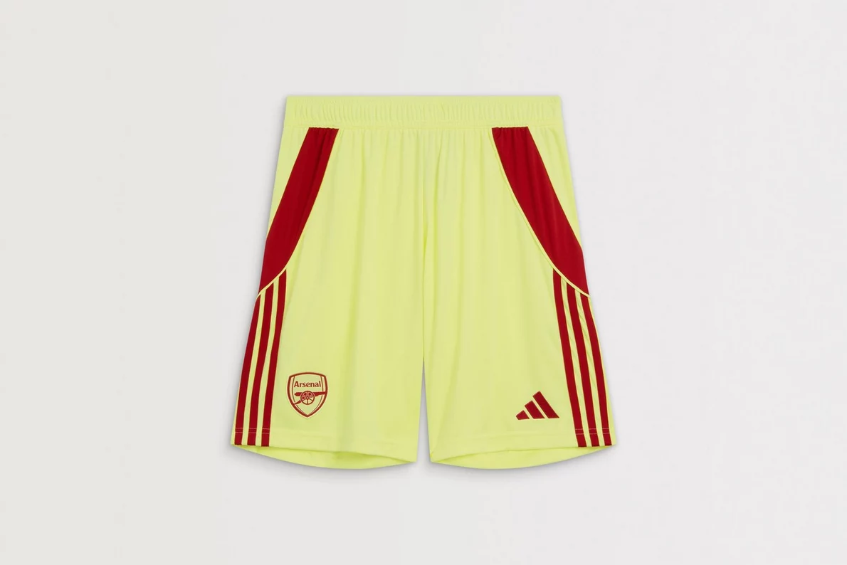 Arsenal Goalkeeper Shorts 2025/26