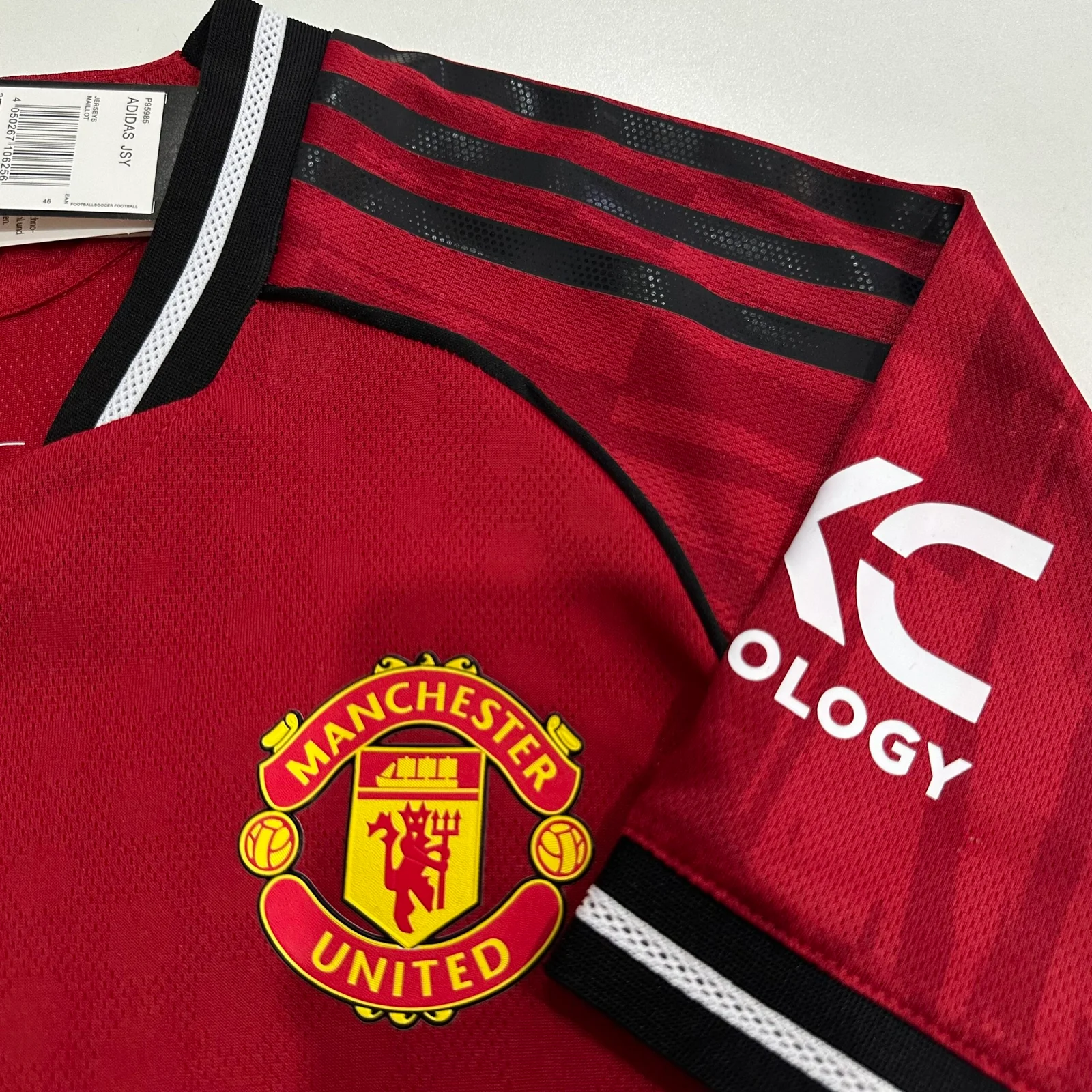 Manchester United Home Jersey Player Version 2025/26