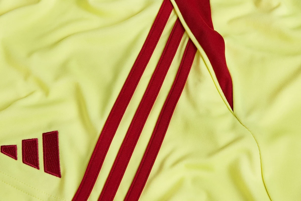 Arsenal Goalkeeper Shorts 2025/26