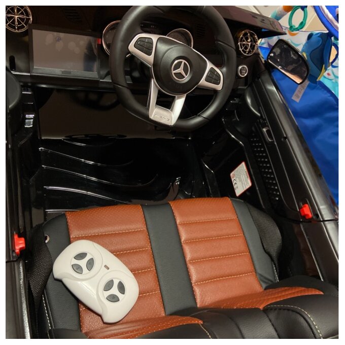 【Baby&Kids】Licensed Car with Mp4 Touch Screen