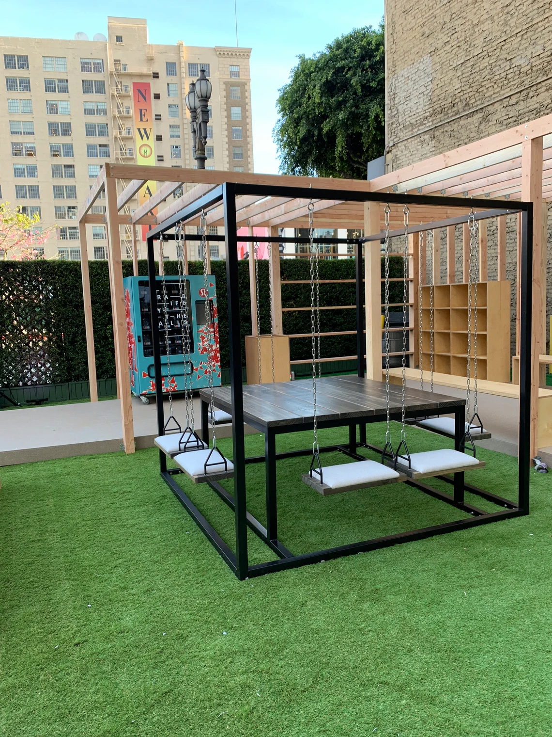 8-Seater Swing Table for indoor or outdoor use