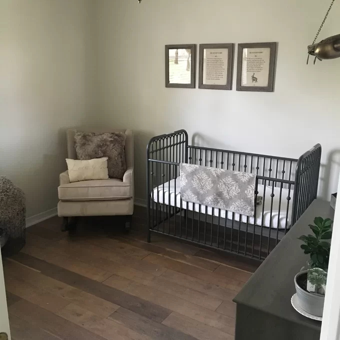 【Furniture】Traditional Nursery Chair