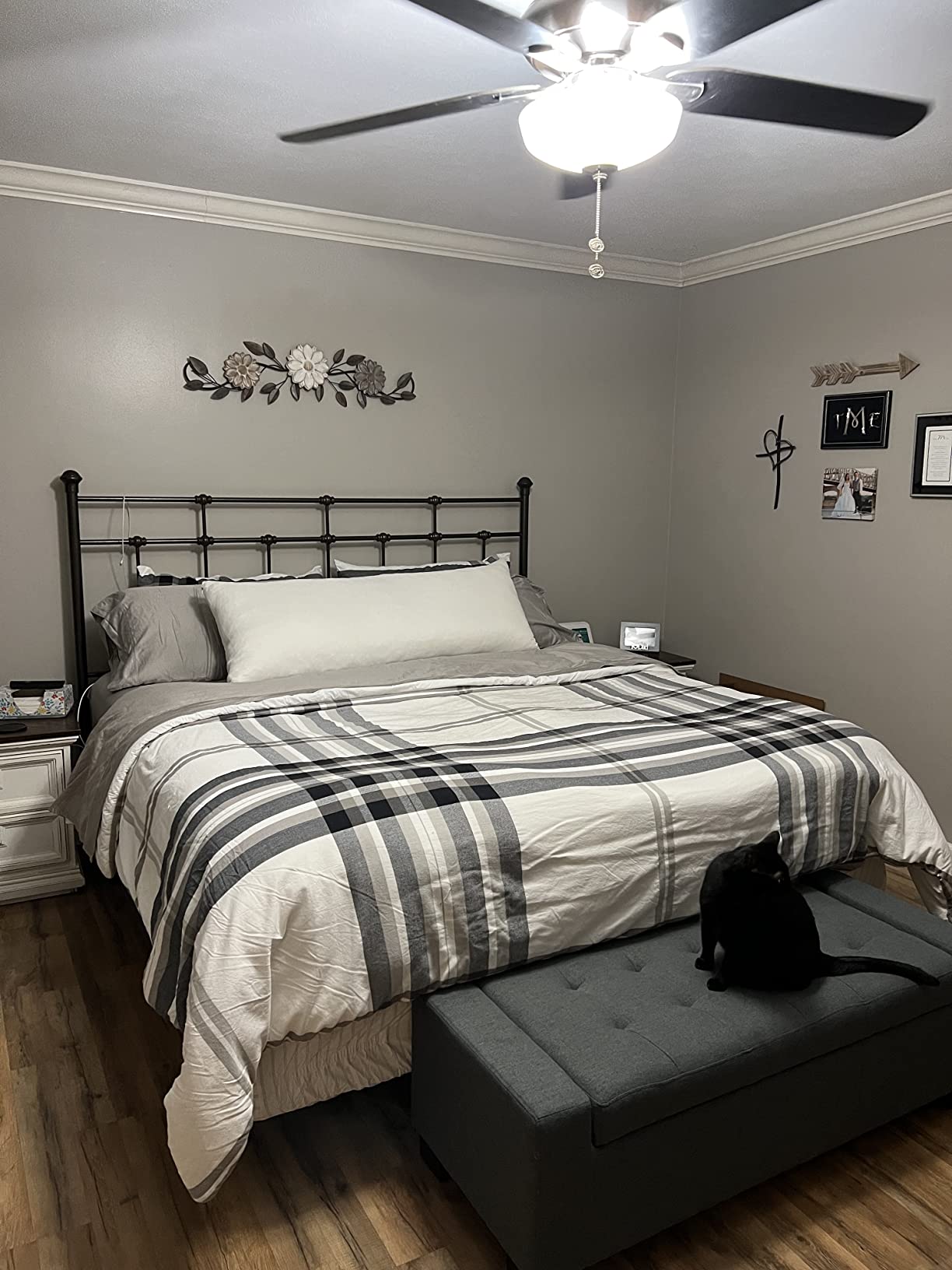 【Furniture】Christopher Knight Home Guernsey Leather Wood-Frame Storage Ottoman