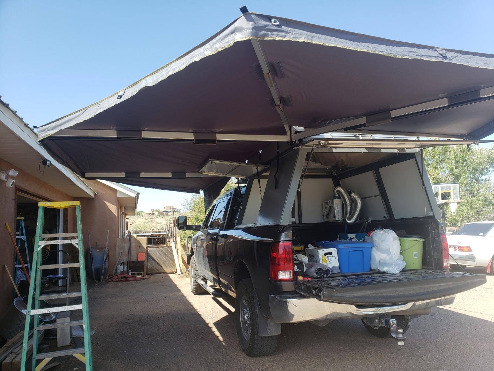 【Sports&Outdoors】Dark Gray with Black Travel Cover - Driverside