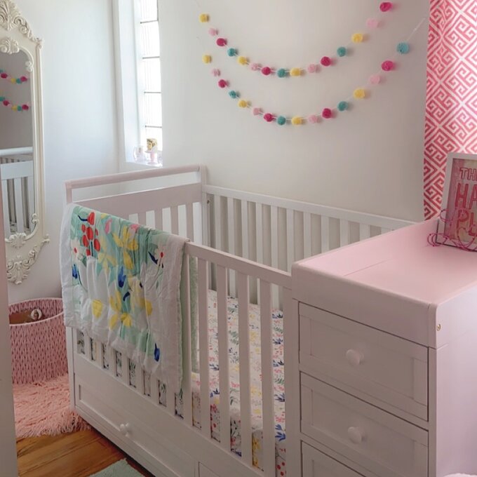【Baby&Kids】Brnaba 2-in-1 Convertible Crib and Changer