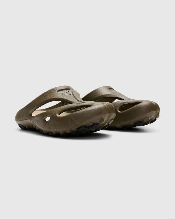 Shanti Clog in Canteen/Plaza Taupe