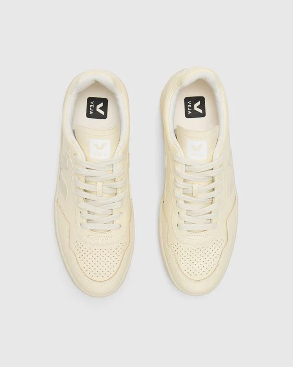 V-90 Leather in Cashew Pierre