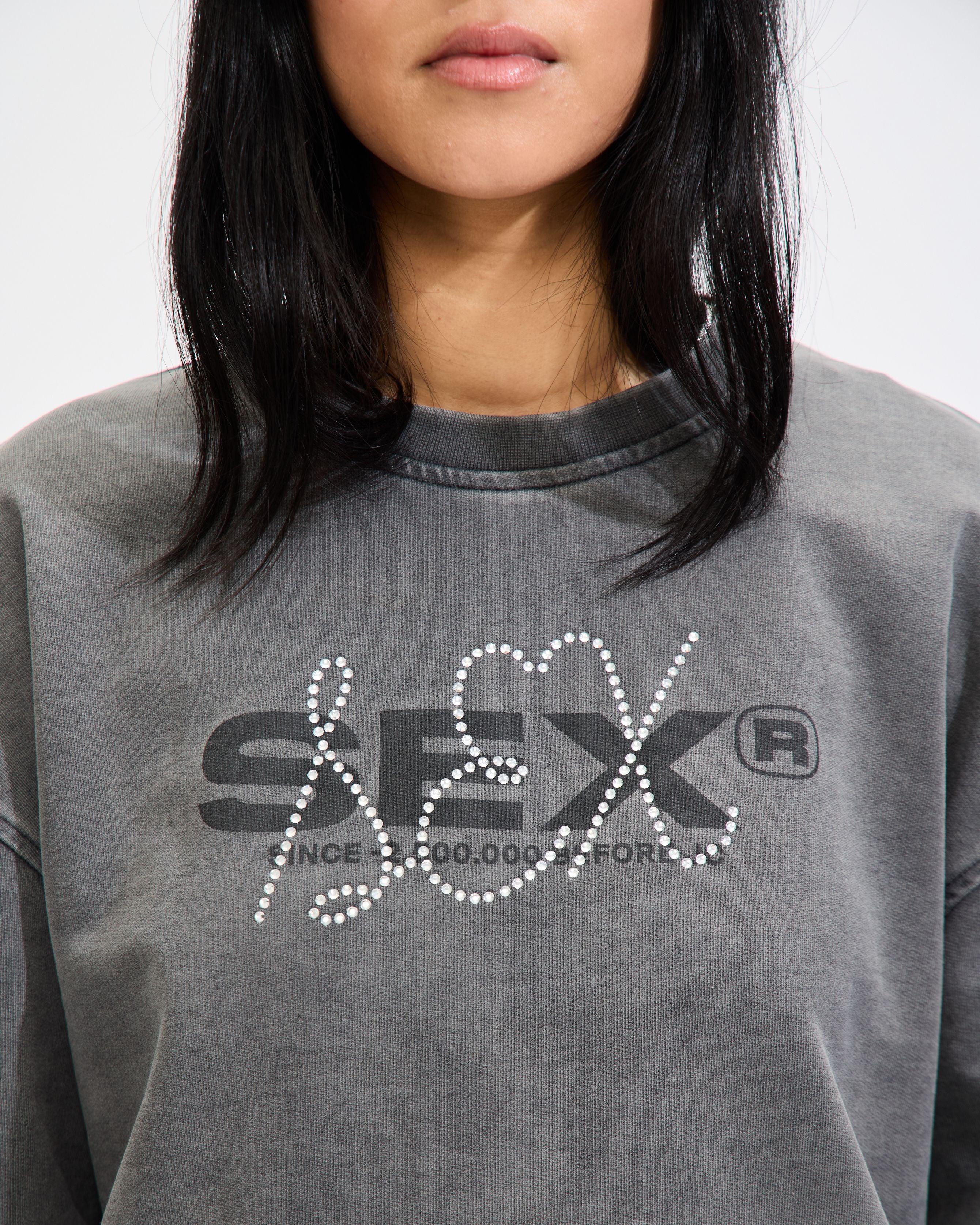Second Round Crewneck in Washed Black
