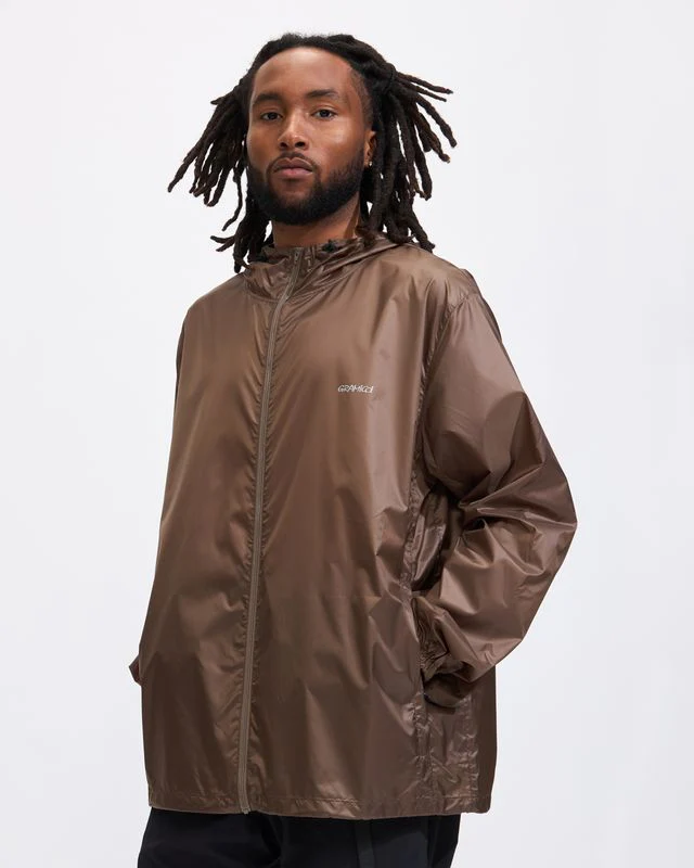 Packable Windbreaker in Taupe