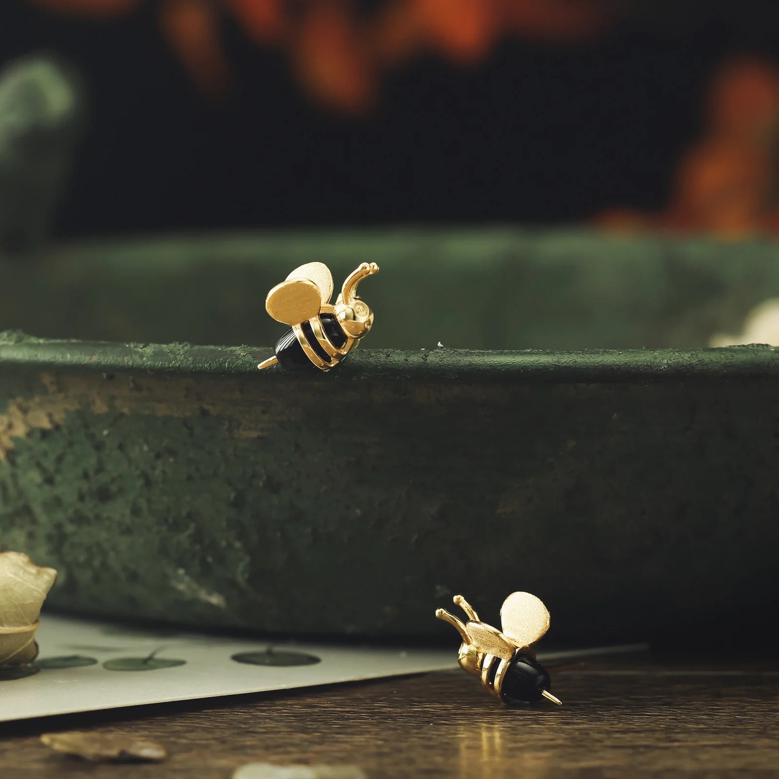 Honey Bee Stud Earrings AL20111917