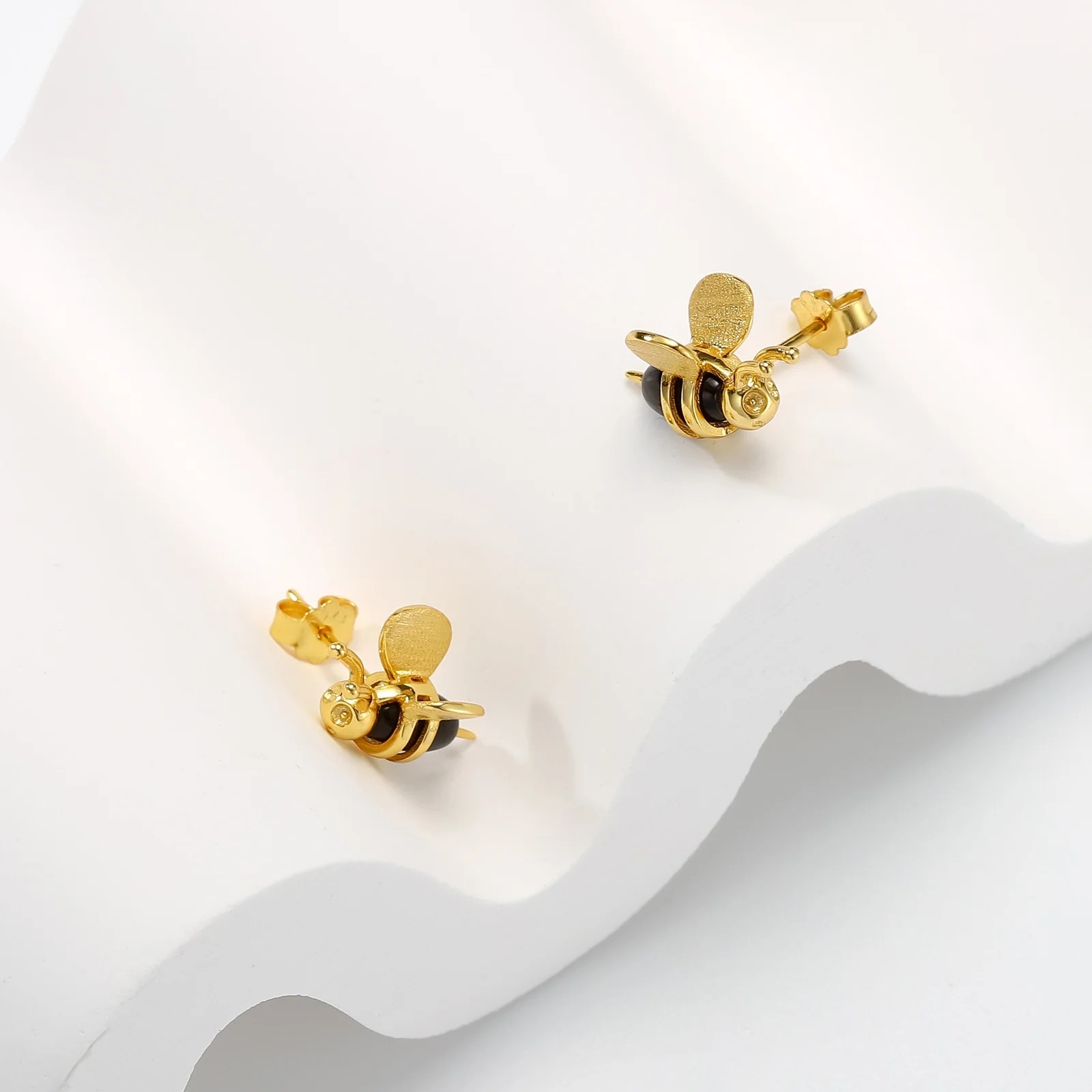 Honey Bee Stud Earrings AL20111917