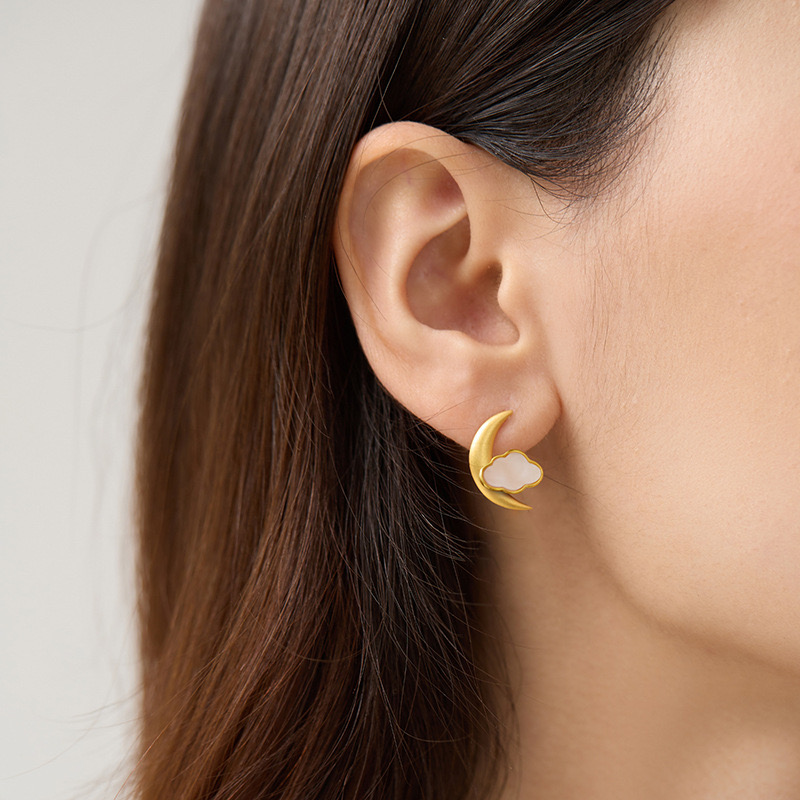 Gold Cloud Moon Earrings AL24111954