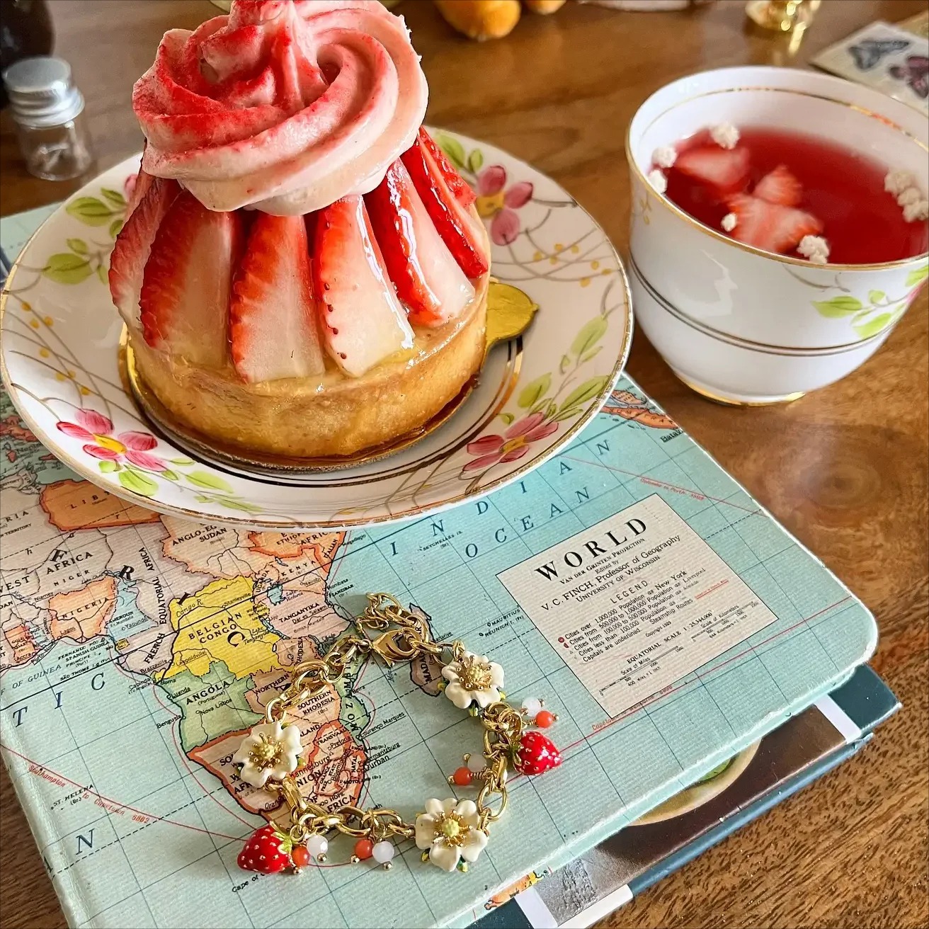 Pastoral style Strawberry Bracelet AL24112008