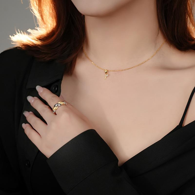 Twisted brushed luxury ring AL24112146