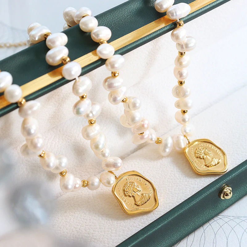 14K gold-plated special-shaped natural pearl necklace
