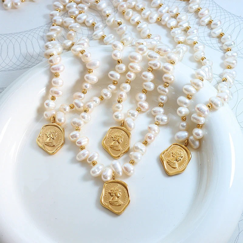14K gold-plated special-shaped natural pearl necklace
