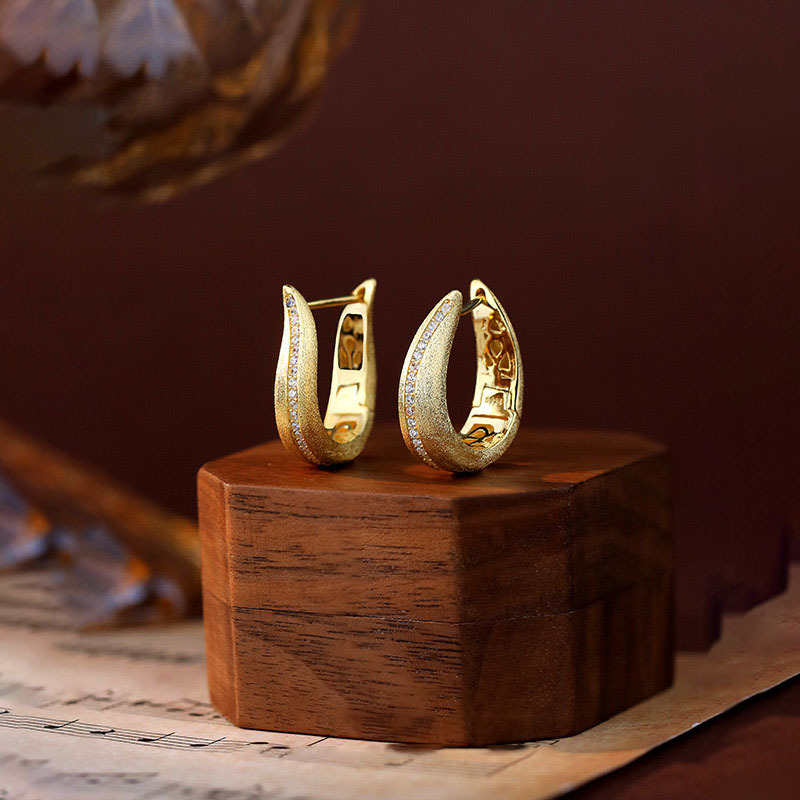 Light luxury U-shaped brushed frosted earrings AL24112146