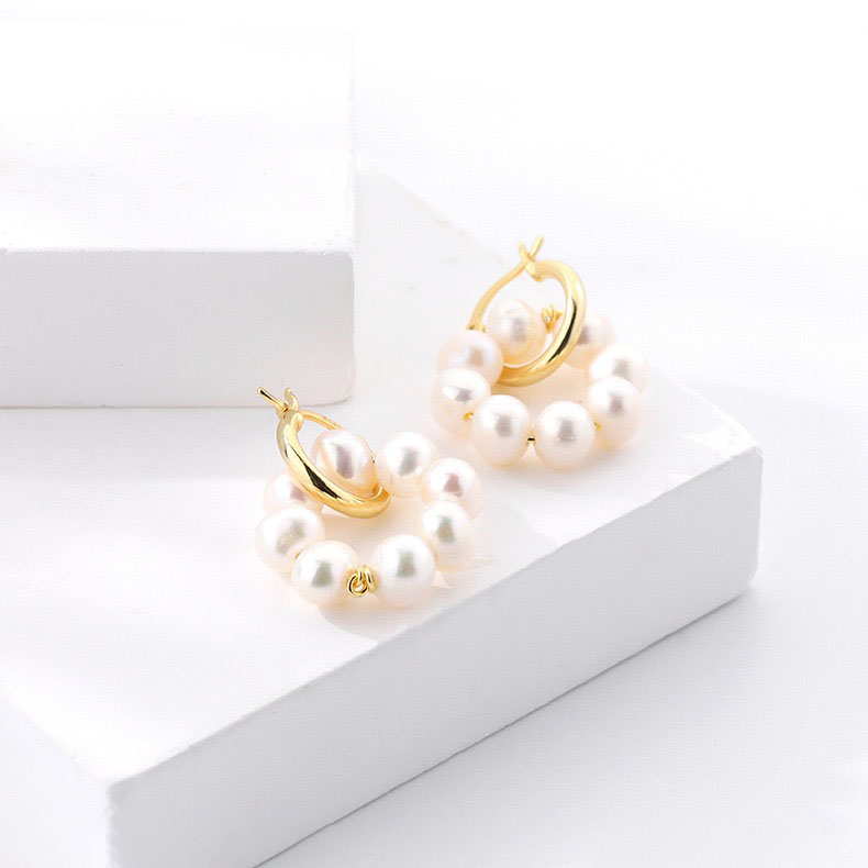 Natural pearl (silver ear needle) earrings