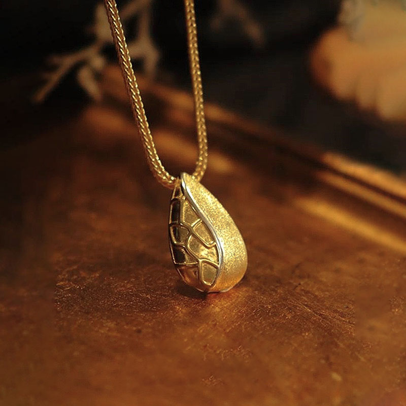 Light luxury brushed teardrop-shaped pendant necklace AL24112155