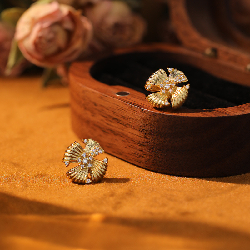 Light luxury five-petal flower shape earrings AL24112254