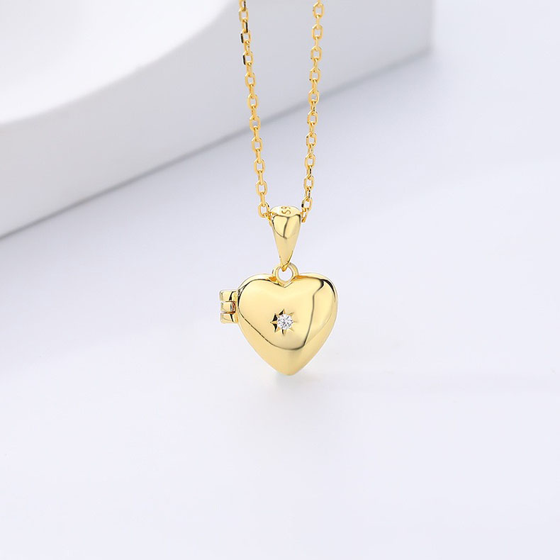 Storing memories Love necklace