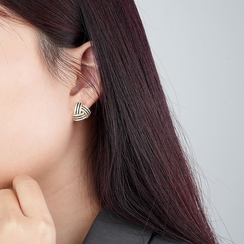 14K Gold Plated Triangle Hoop Niche Earrings