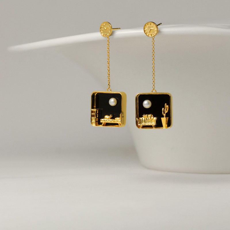 Creatively designed earrings 