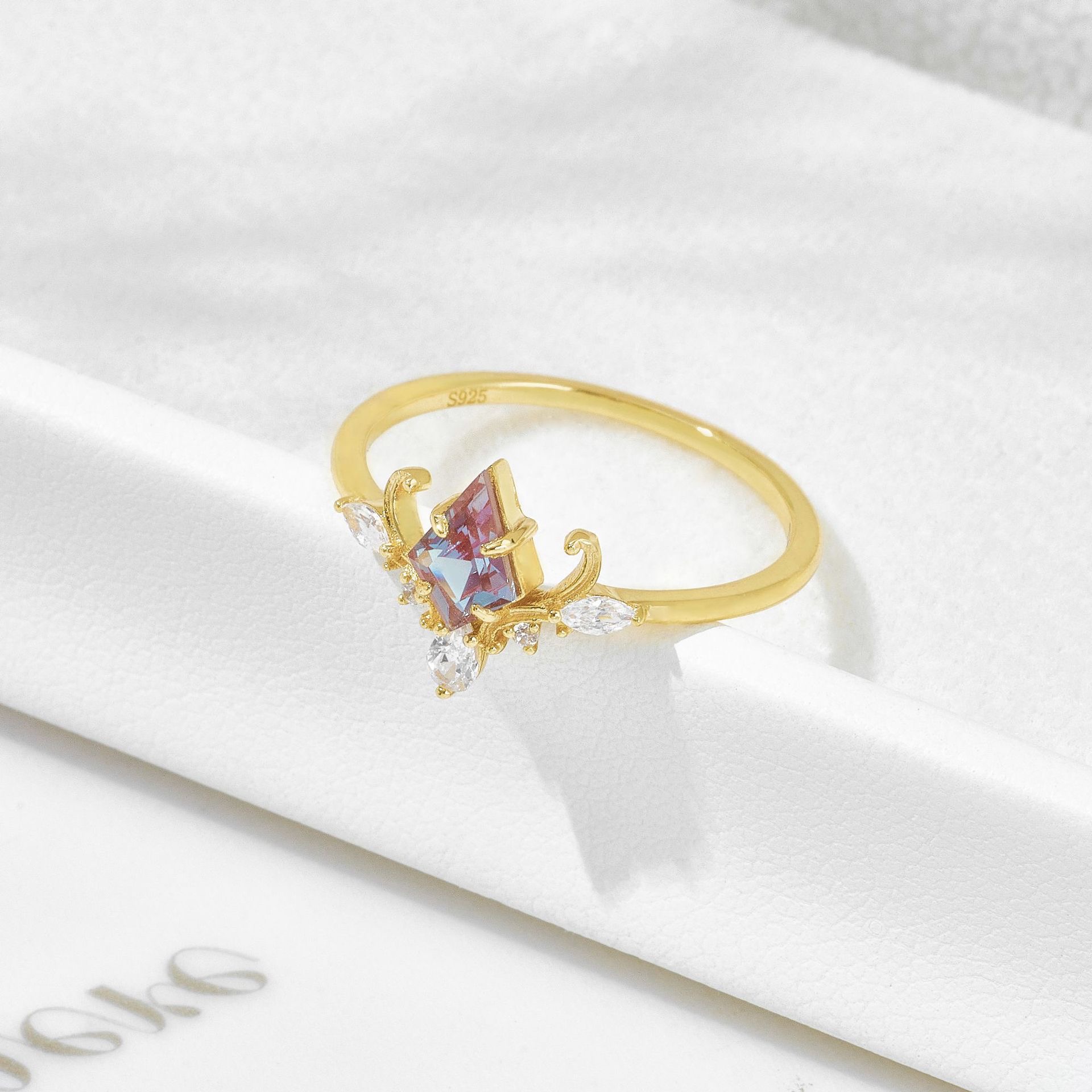 Angel's Tears AL24112382