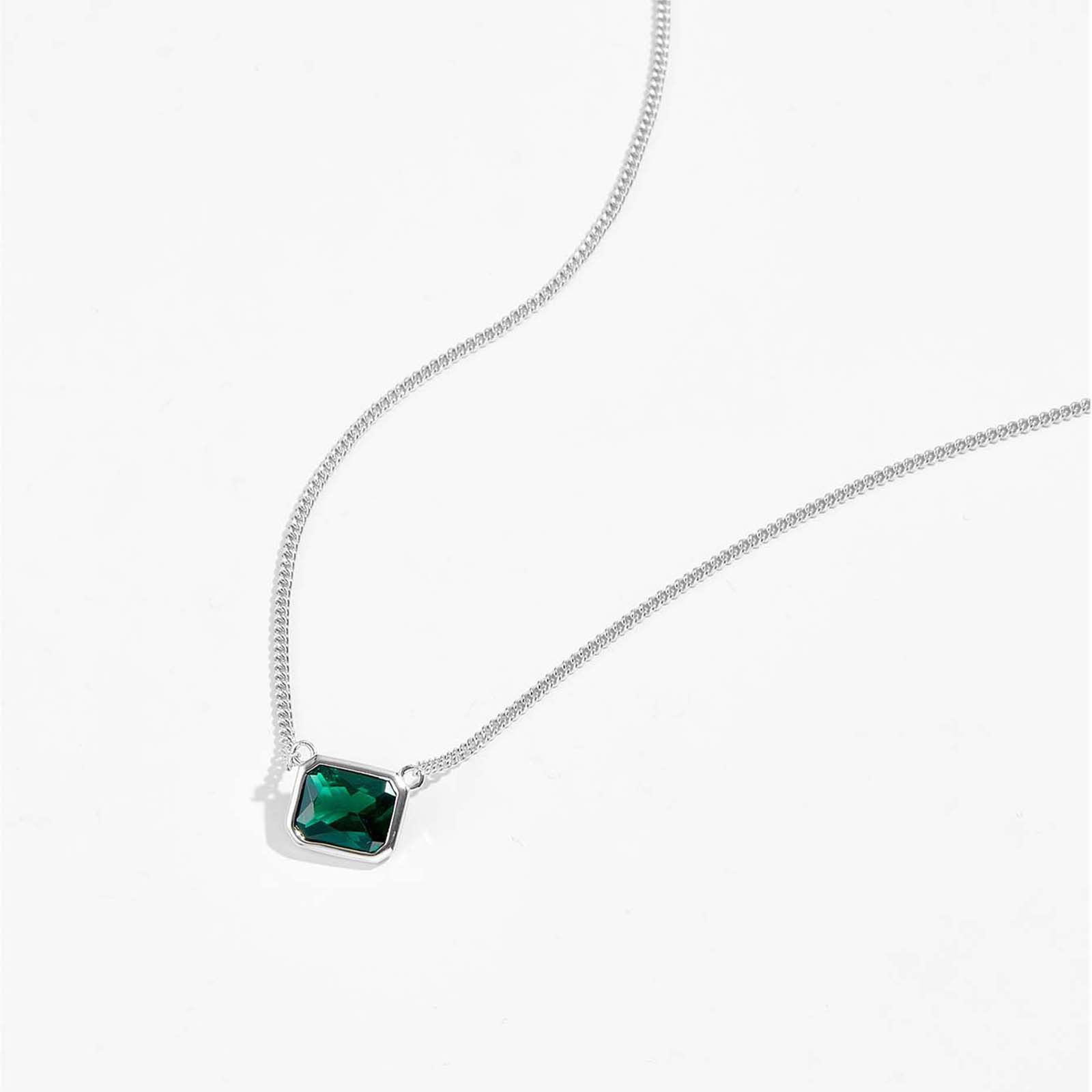 Emerald square pendant luxury necklace