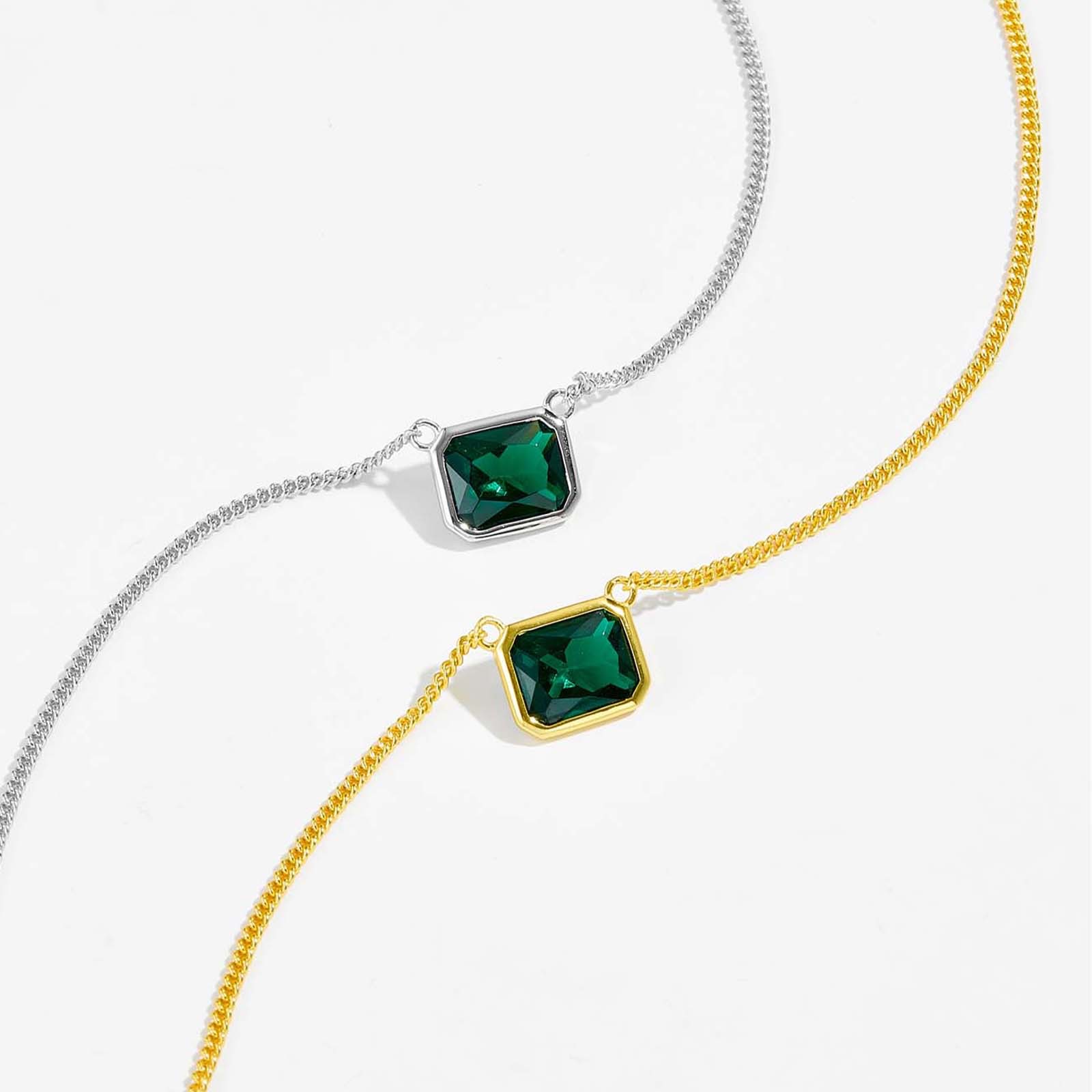 Emerald square pendant luxury necklace