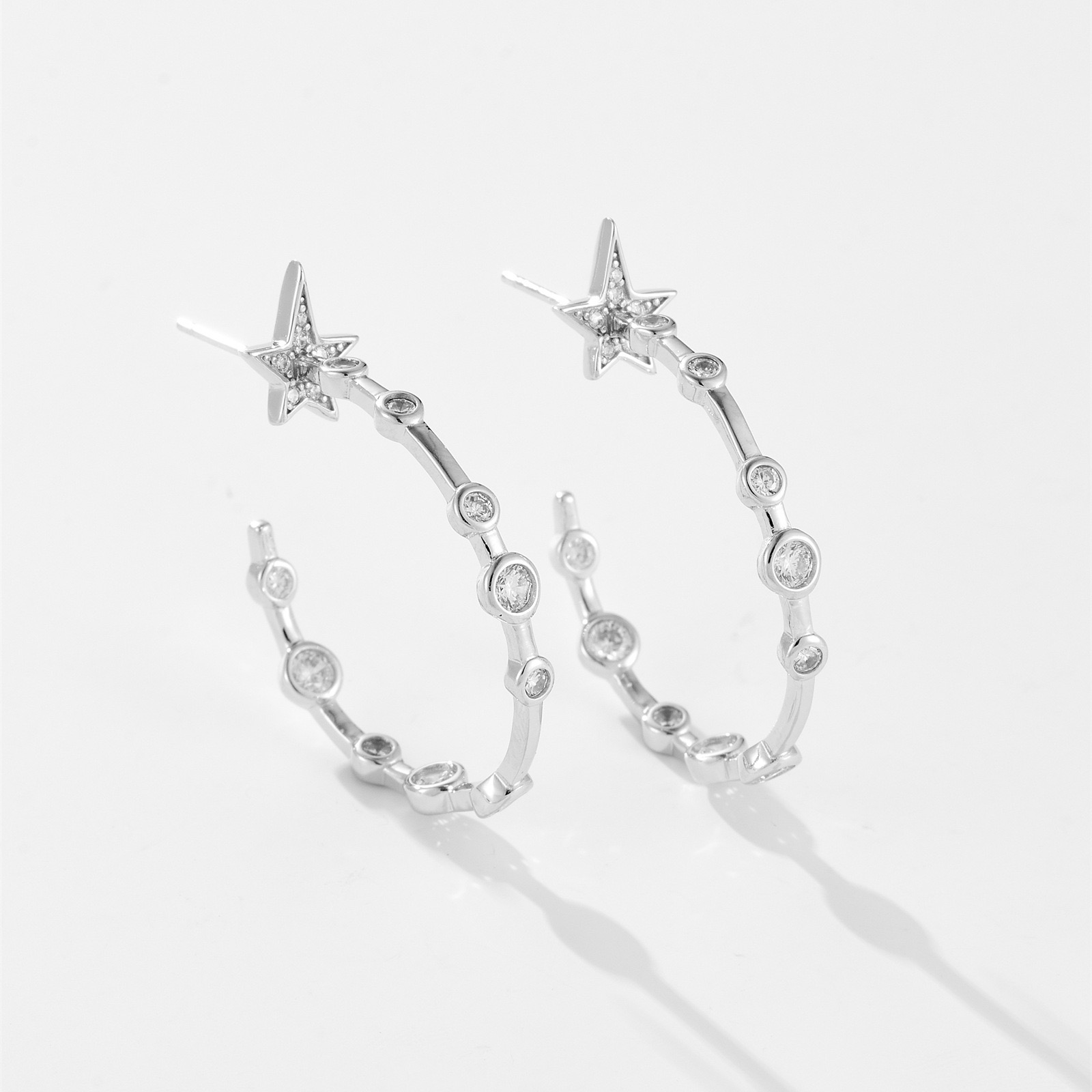 Evening stars beside ears earrings AL24112323