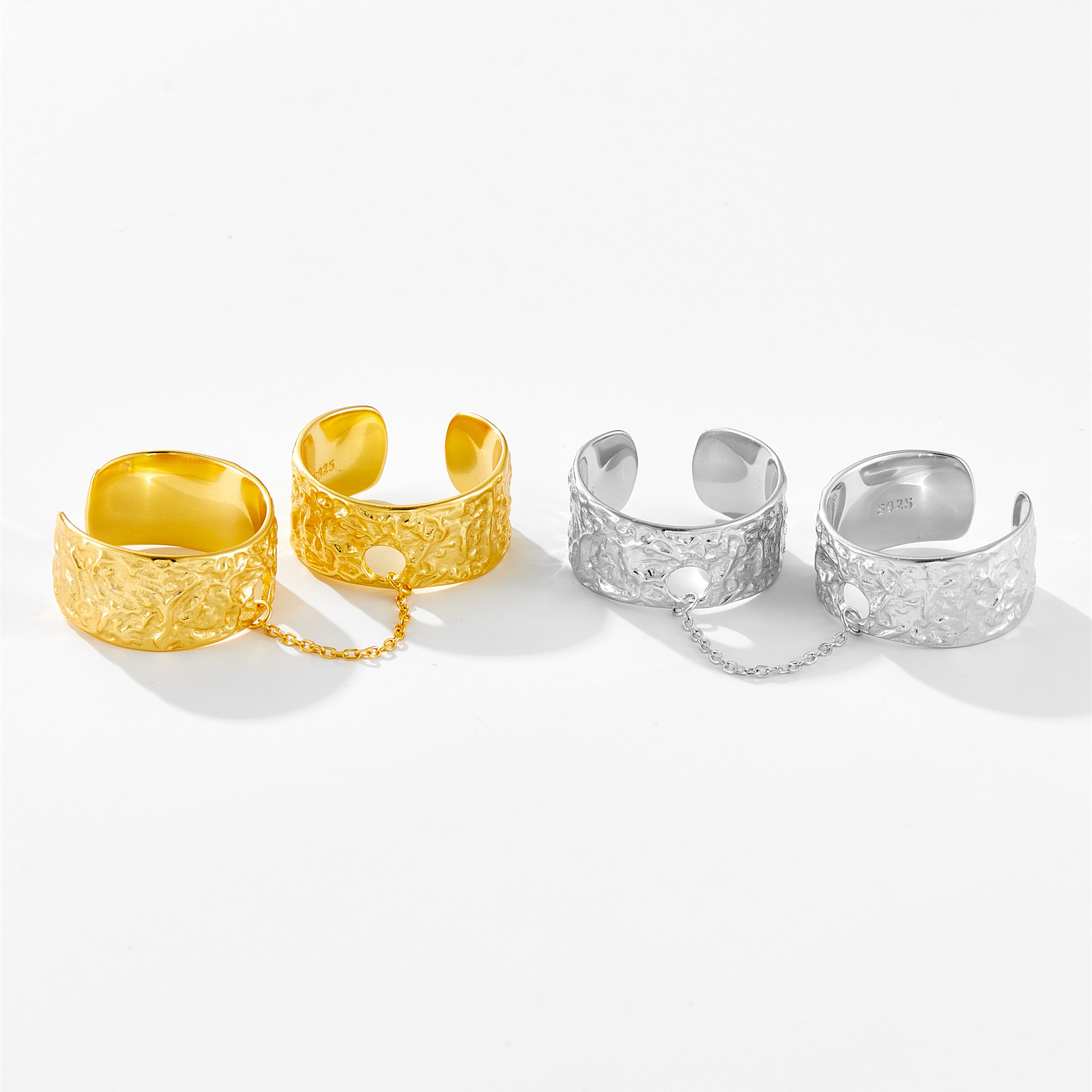 18K gold-plated personalized double ring on one hand