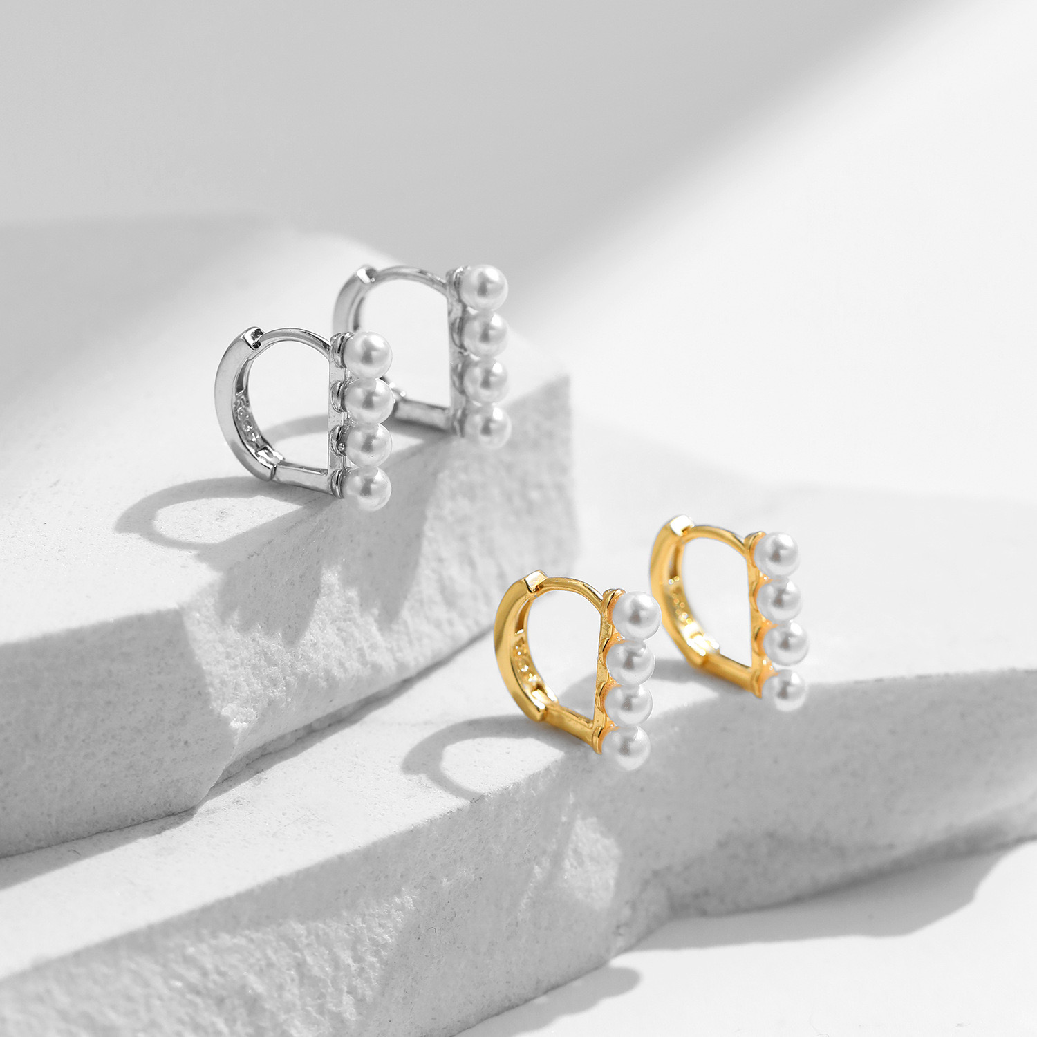 French Delicate Row Small Pearl Earrings AL241124105