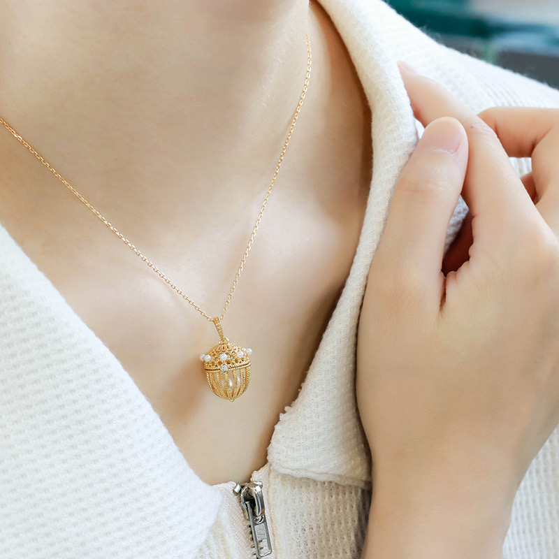 18K gold-plated acorn necklace (openable)